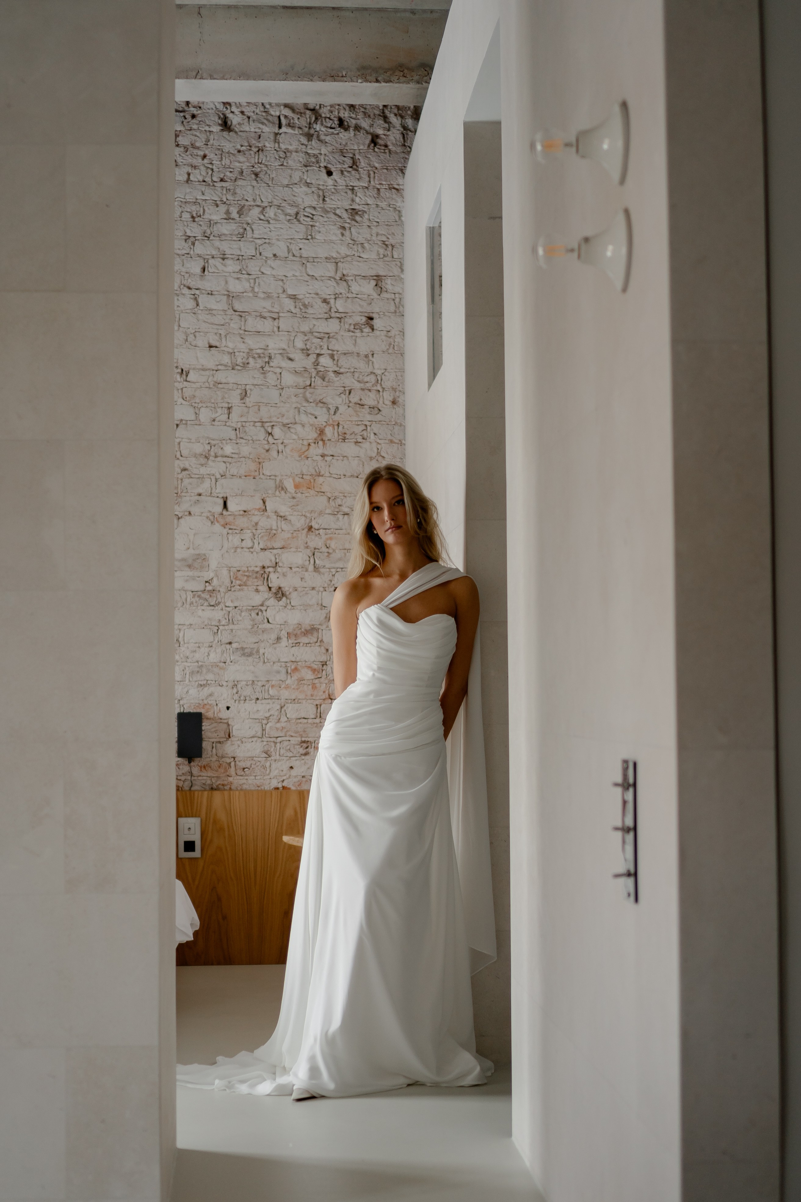 ЭЛЕГАНТНАЯ СВАДБЕНАЯ СЬЕМКА ЖЕНИХА И НЕВЕСТЫ В ДОРОГОМ ОТЕЛЕ САНКТ-ПЕТЕРБУРГА. Профессиональный фотограф, Санкт-Петербург — Виктория Богомолова