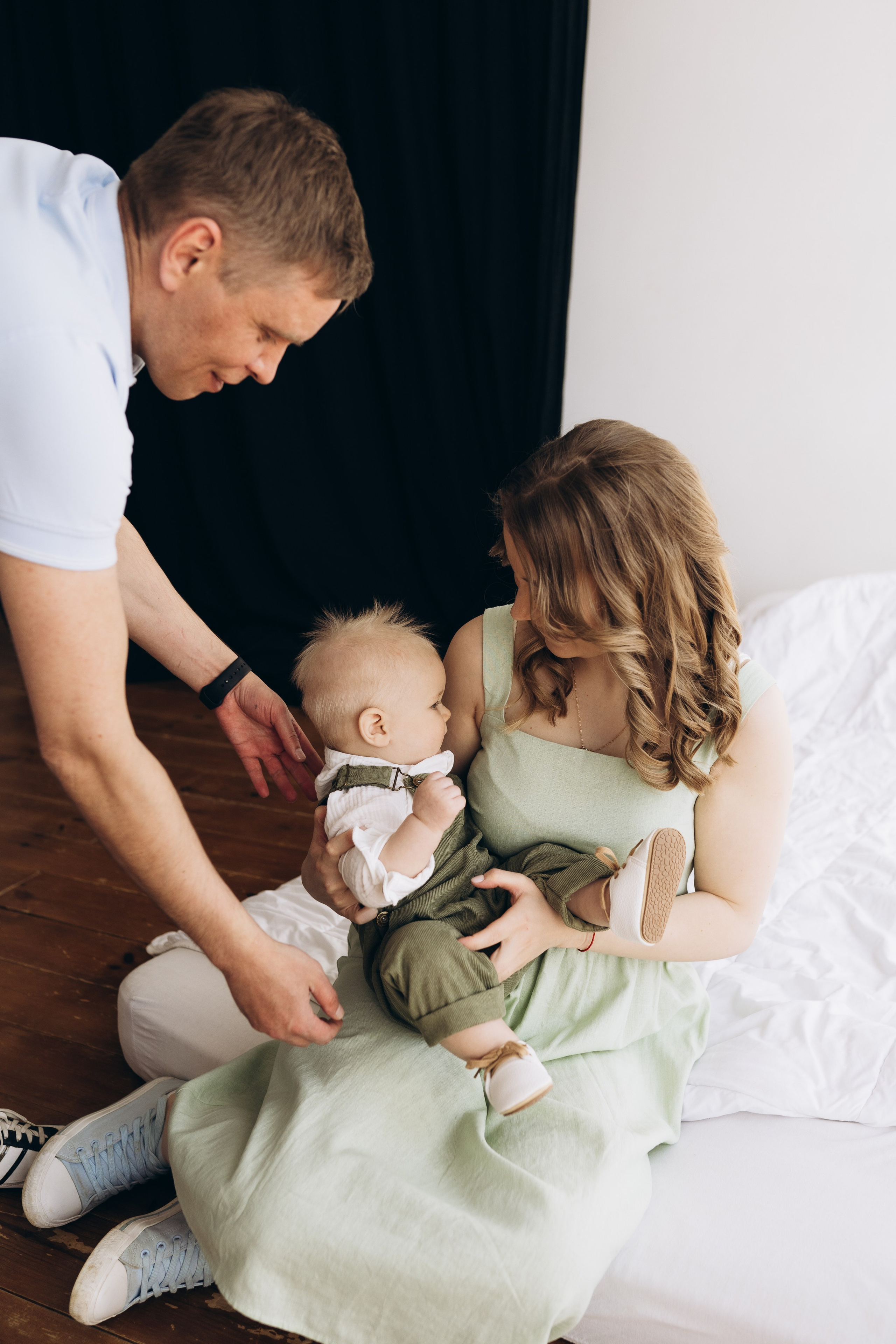 Семейная фотосессия в студии в Москве, семейный фотограф Анна Полушина. Свадебный фотограф в Москве Анна Полушина