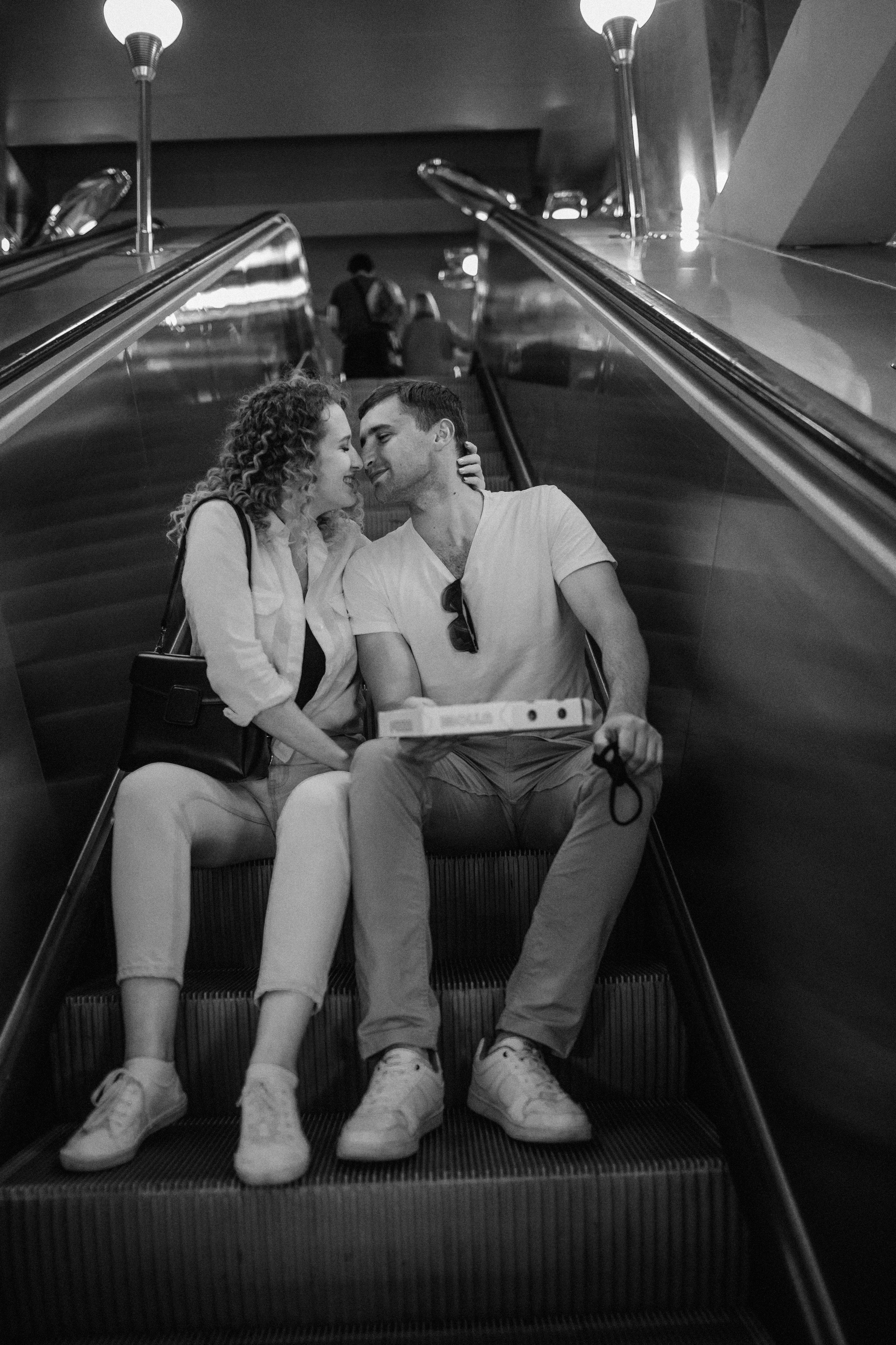 В метро. Свадебный и семейный фотограф Спб Бошман Ирина