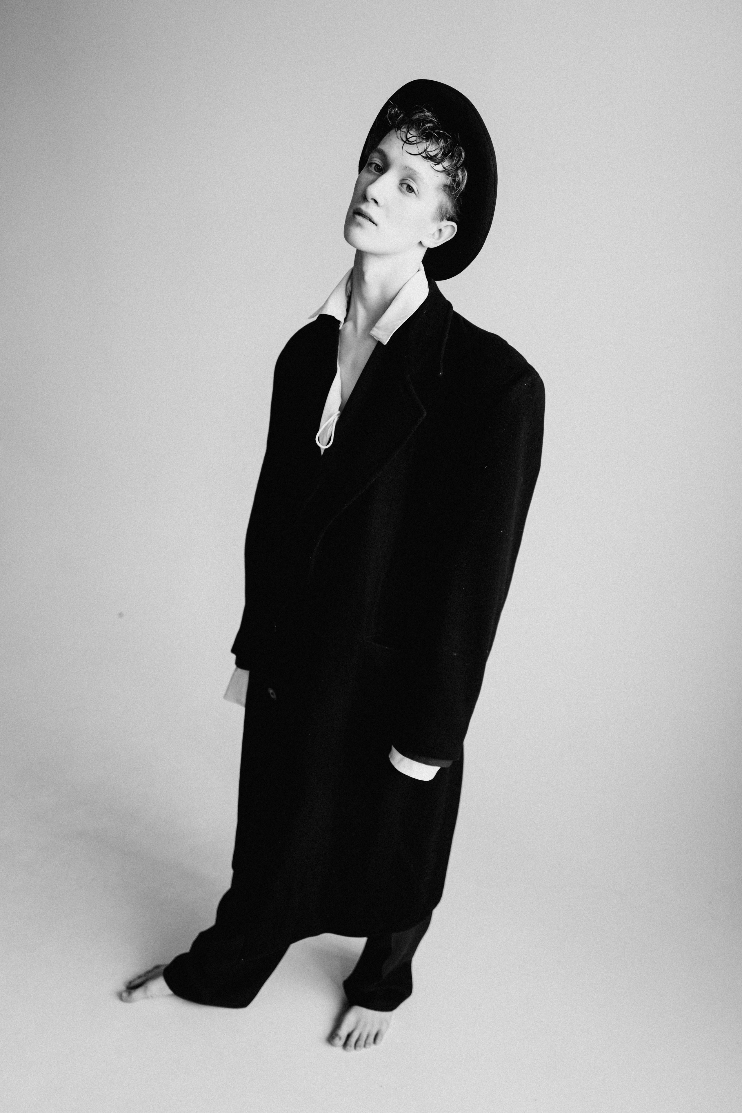 Алексей. I am Diana, a portrait photographer. I take pictures around the world