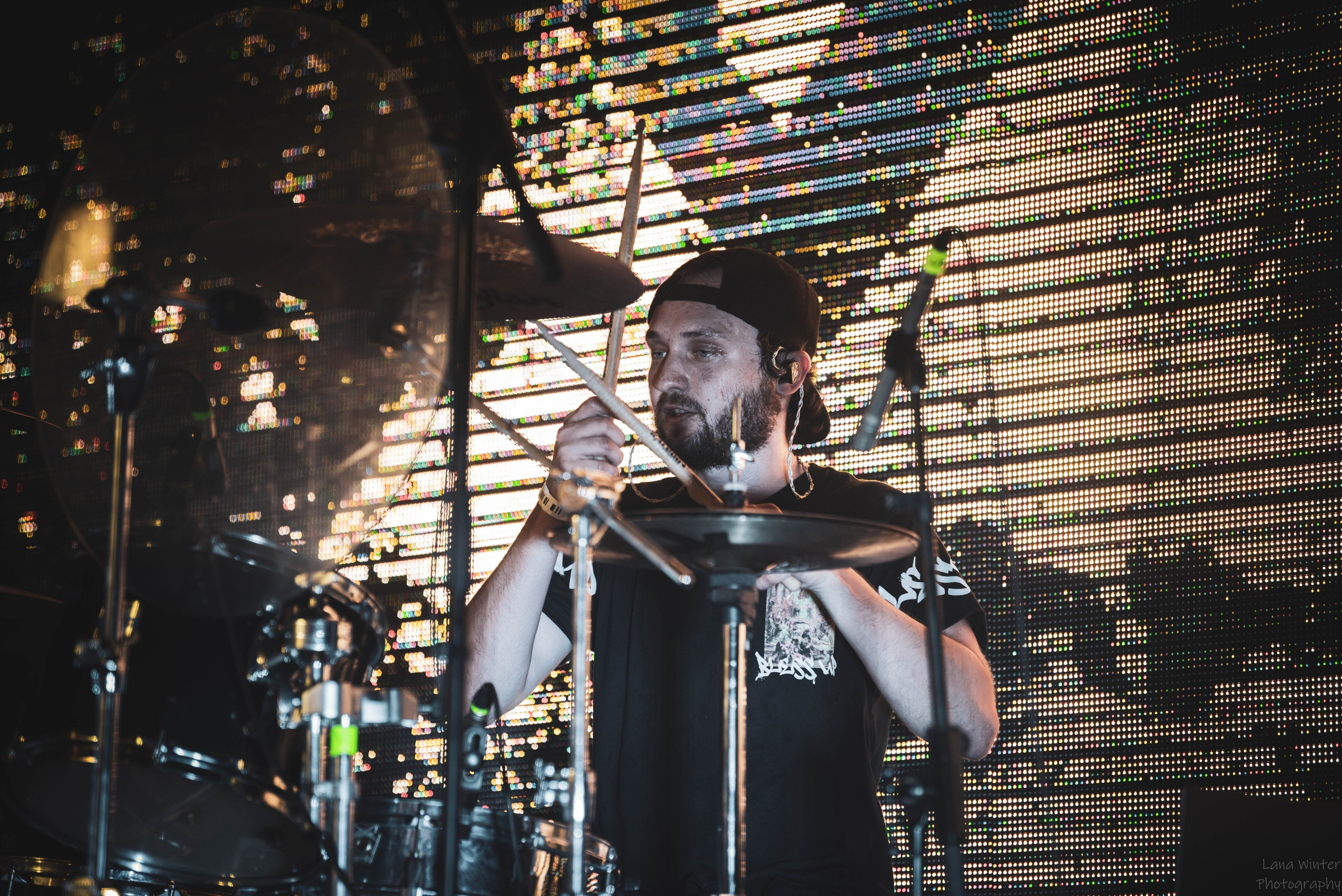 7000$ (29 июня 2025 года, Москва, клуб Урбан). Фотограф Светлана Блинова, Москва и Московская область