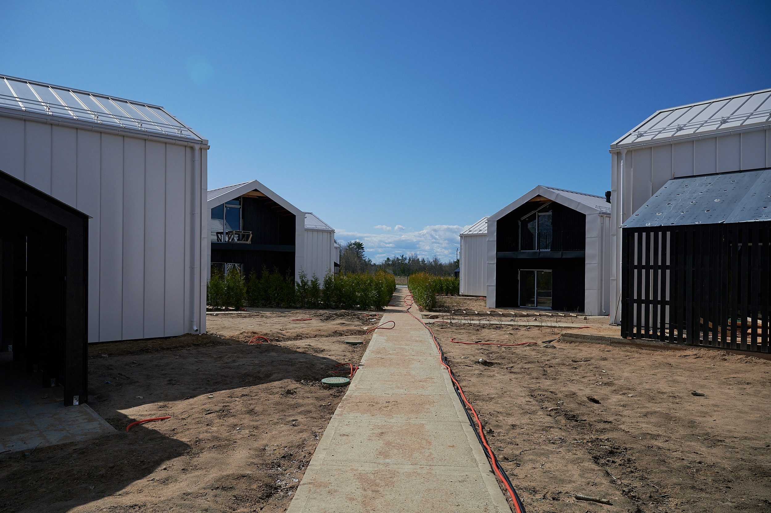 Строительсво Hugge Life Country Club