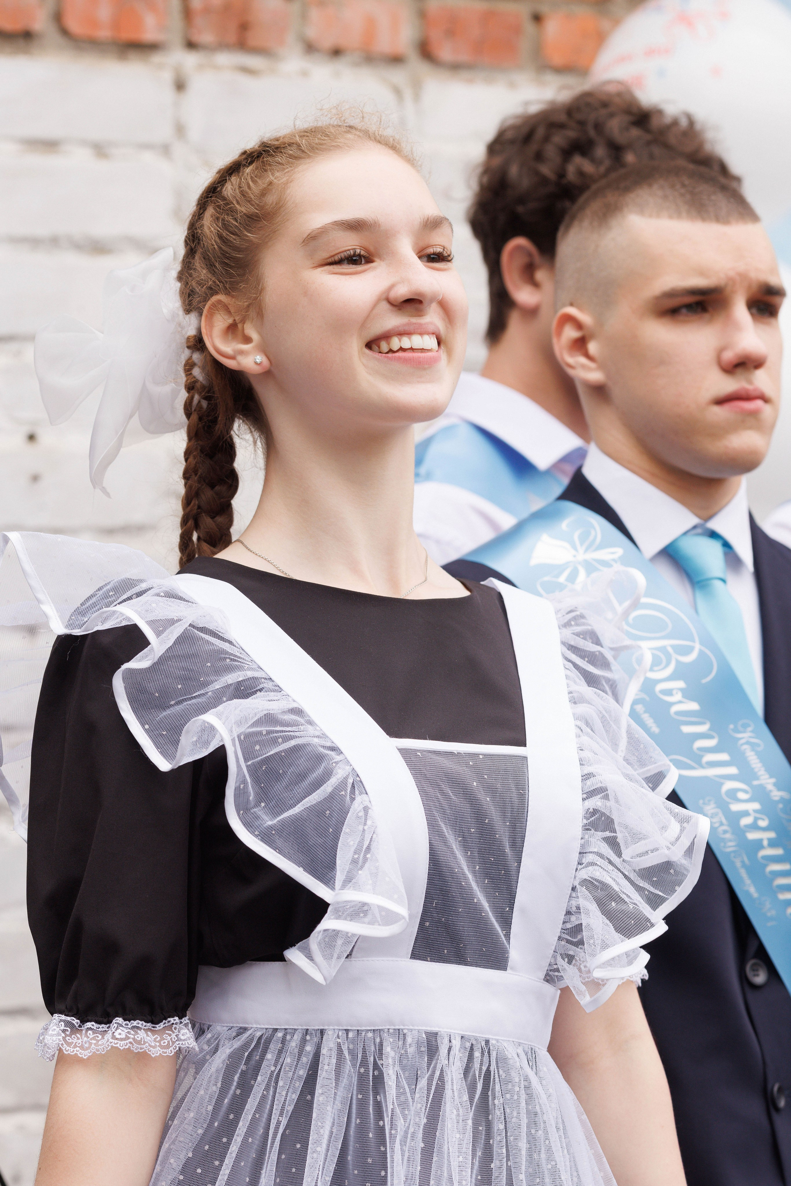 Последний звонок Гимназия Артем. Photoalbum-vl.ru