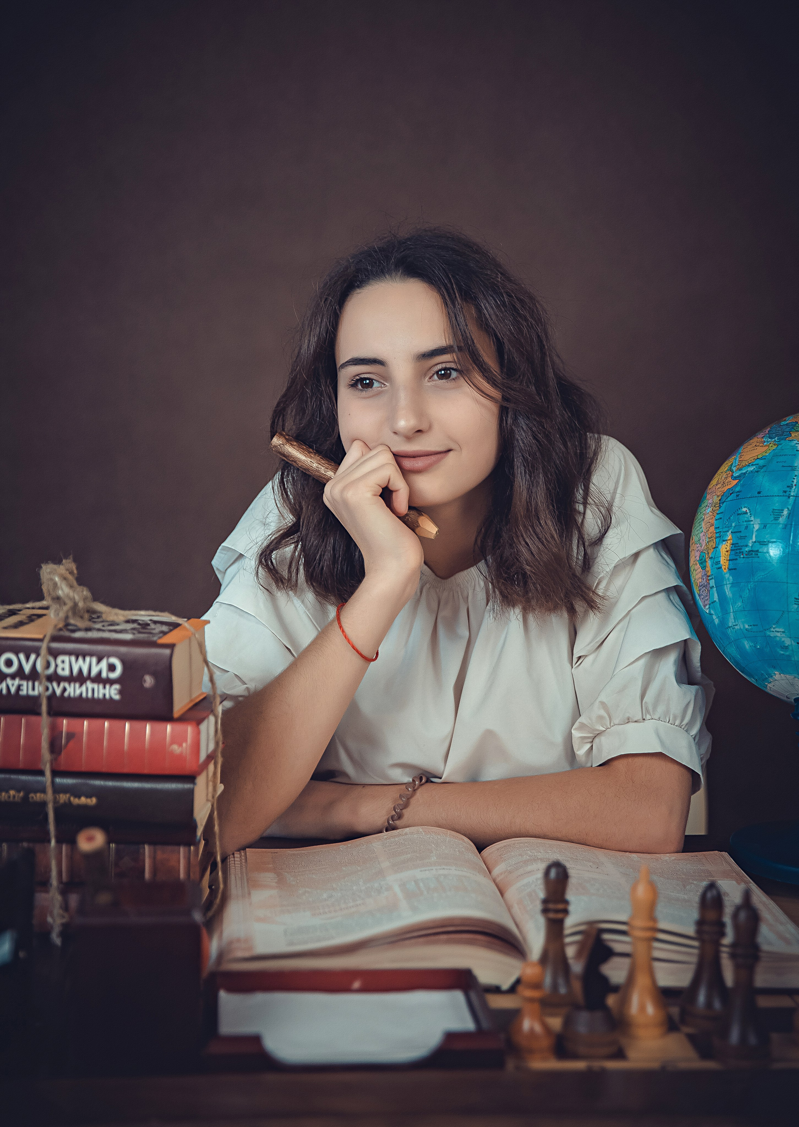 ПОРТРЕТЫ НА ЦВЕТНОМ ФОНЕ. Современные Выпускные Альбомы в Ростове-на-Дону