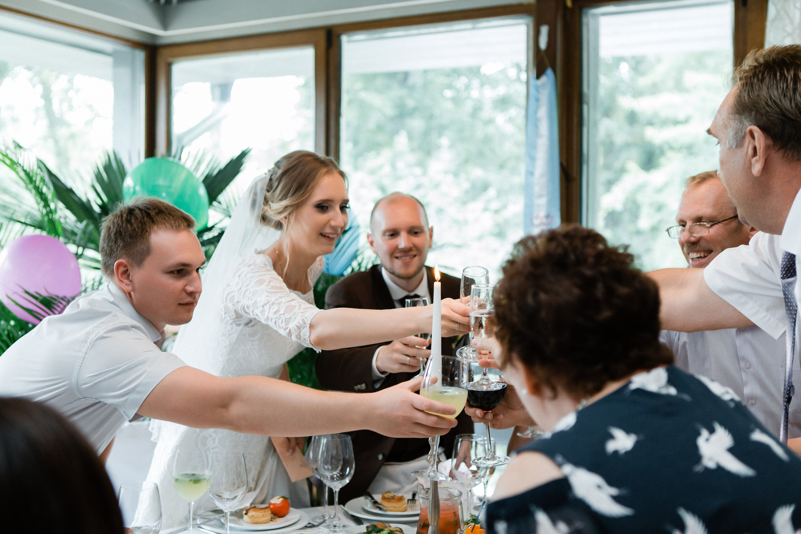 Свадебная фотосессия Сергея и Елены. Наш свадебный день. Видеосъемка и фотосъемка свадеб. Фотограф и оператор на свадьбу. Видеосъемка подкастов, собственная видео-фотостудии. Предметная фотосъемка
