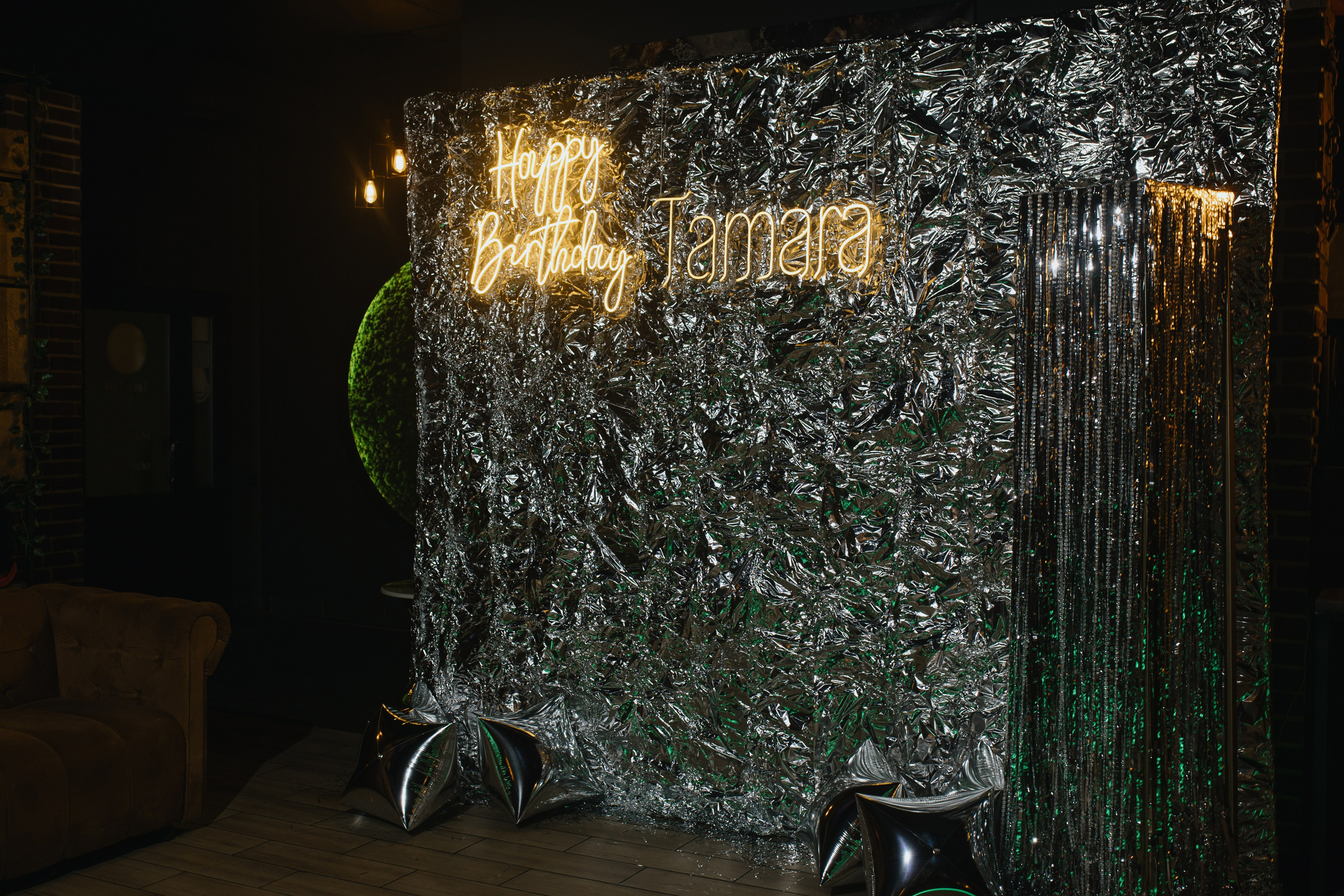 День рождения Томы — Let`s Talk Bar. Свадебный фотограф Екатеринбург/Челябинск — Любовь Волохова