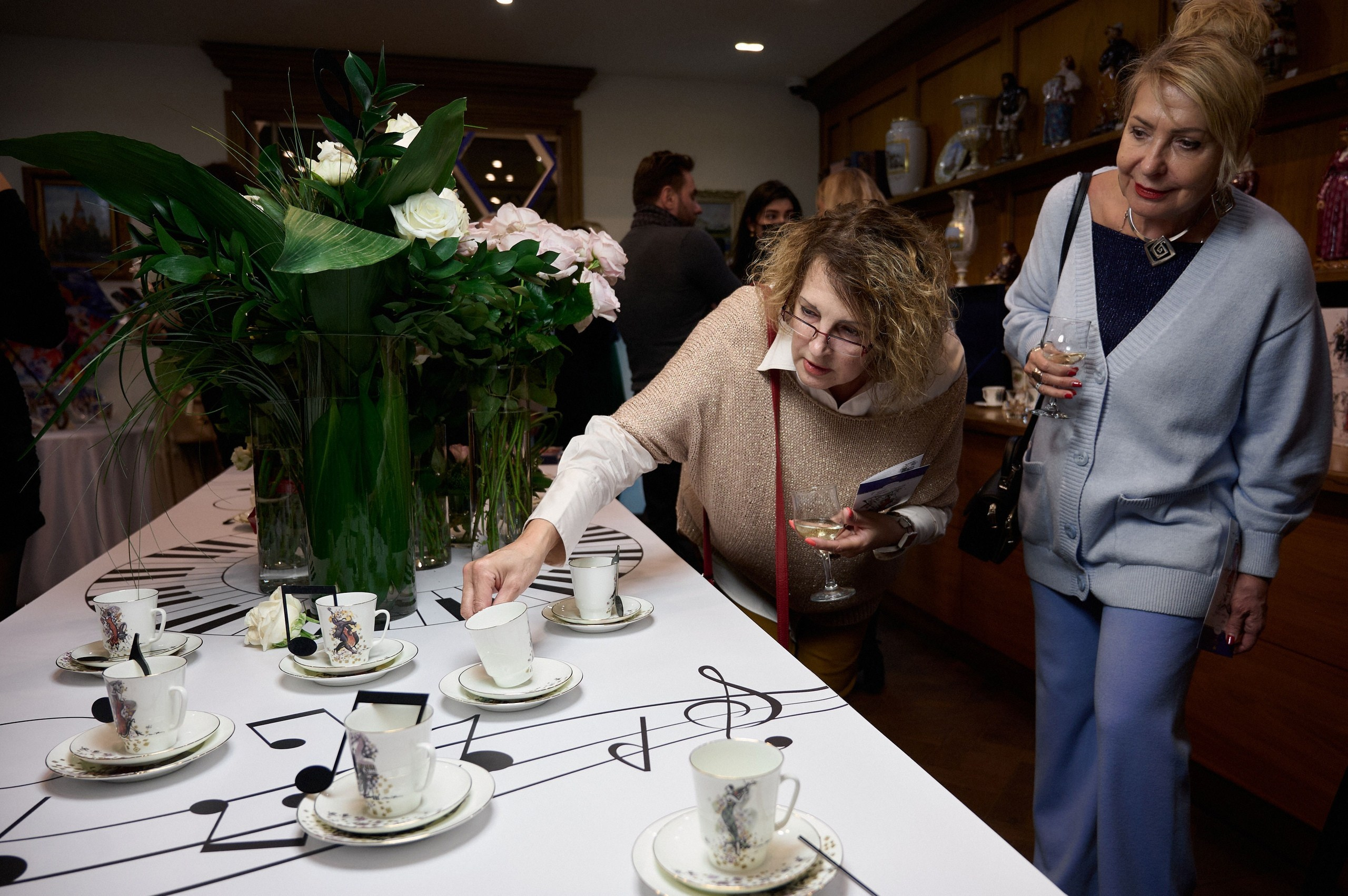 Императорский фарфоровый завод и Misha Lenn. 2022. Дима Бабушкин. Фотограф. Подиум. Репортаж. Творчество. Дорого