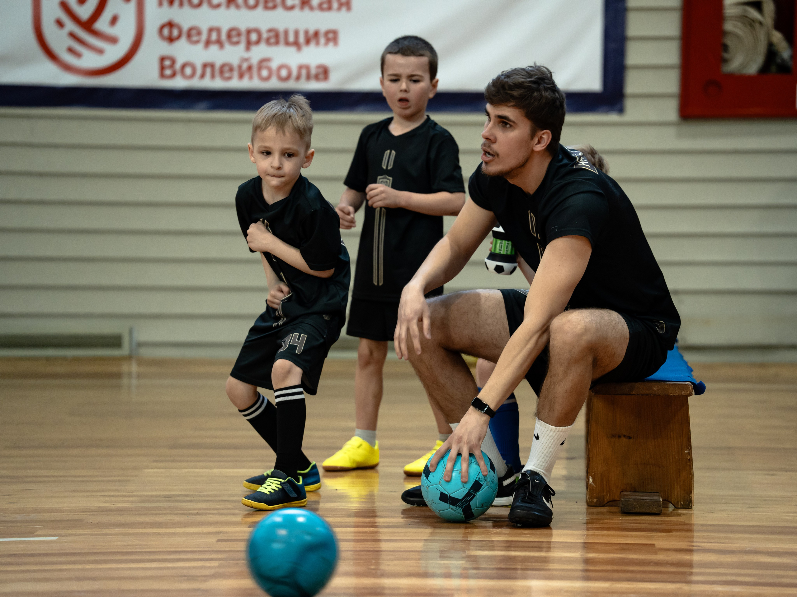 Тики-Така Противостояние 2025. Крамер Юлиана детский и семейный фотограф