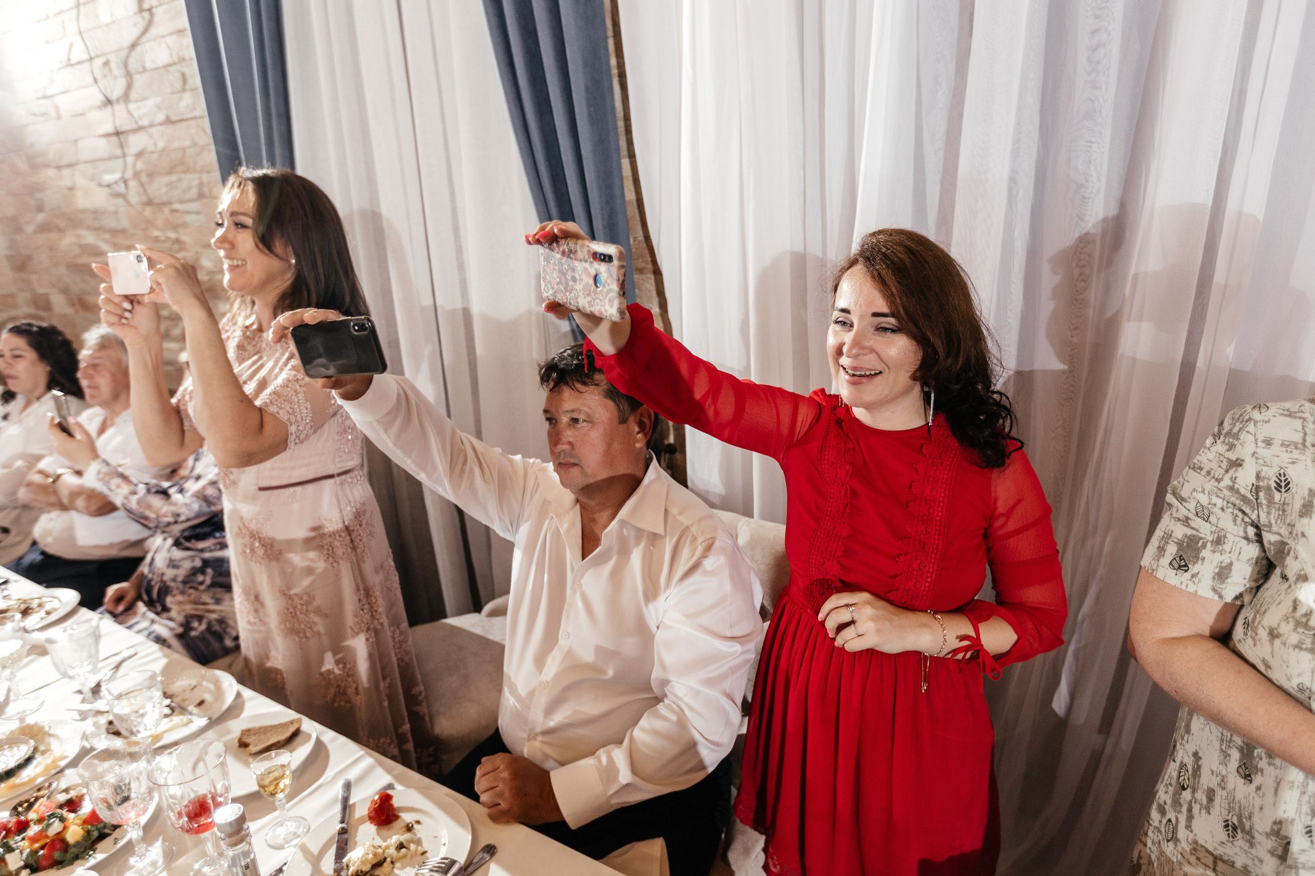 Свадебный фотограф Уфа — Руслан ГабдлисламовЖивые эмоции, красивые кадры, воспоминания на всю жизнь.Работаю по всей Республике Башкортоста. Свадебный фотограф Уфа Руслан Габдлисламов