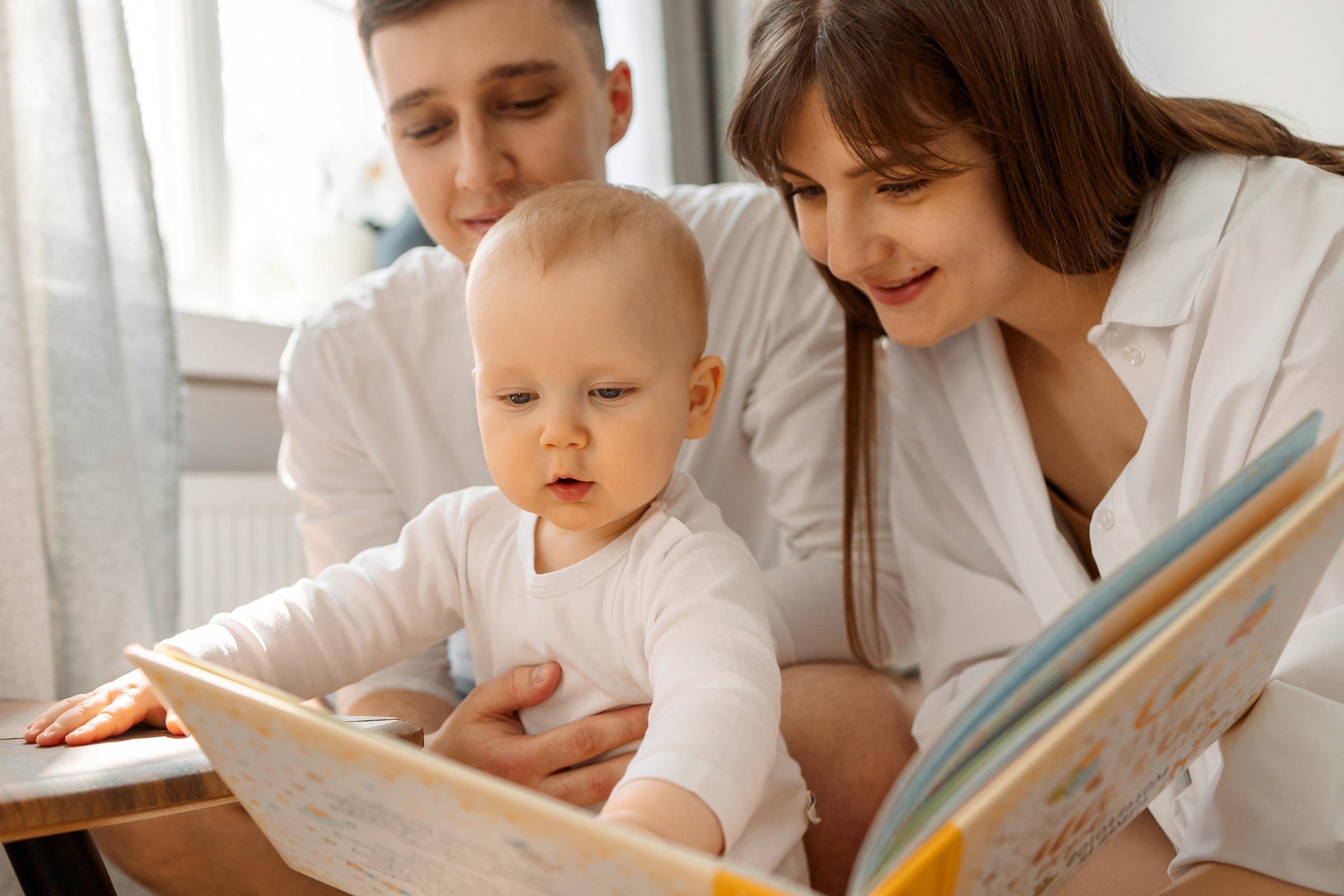 Семейная съемка первого тортика. Семейный Фотограф в Москве Евгения Симоненко