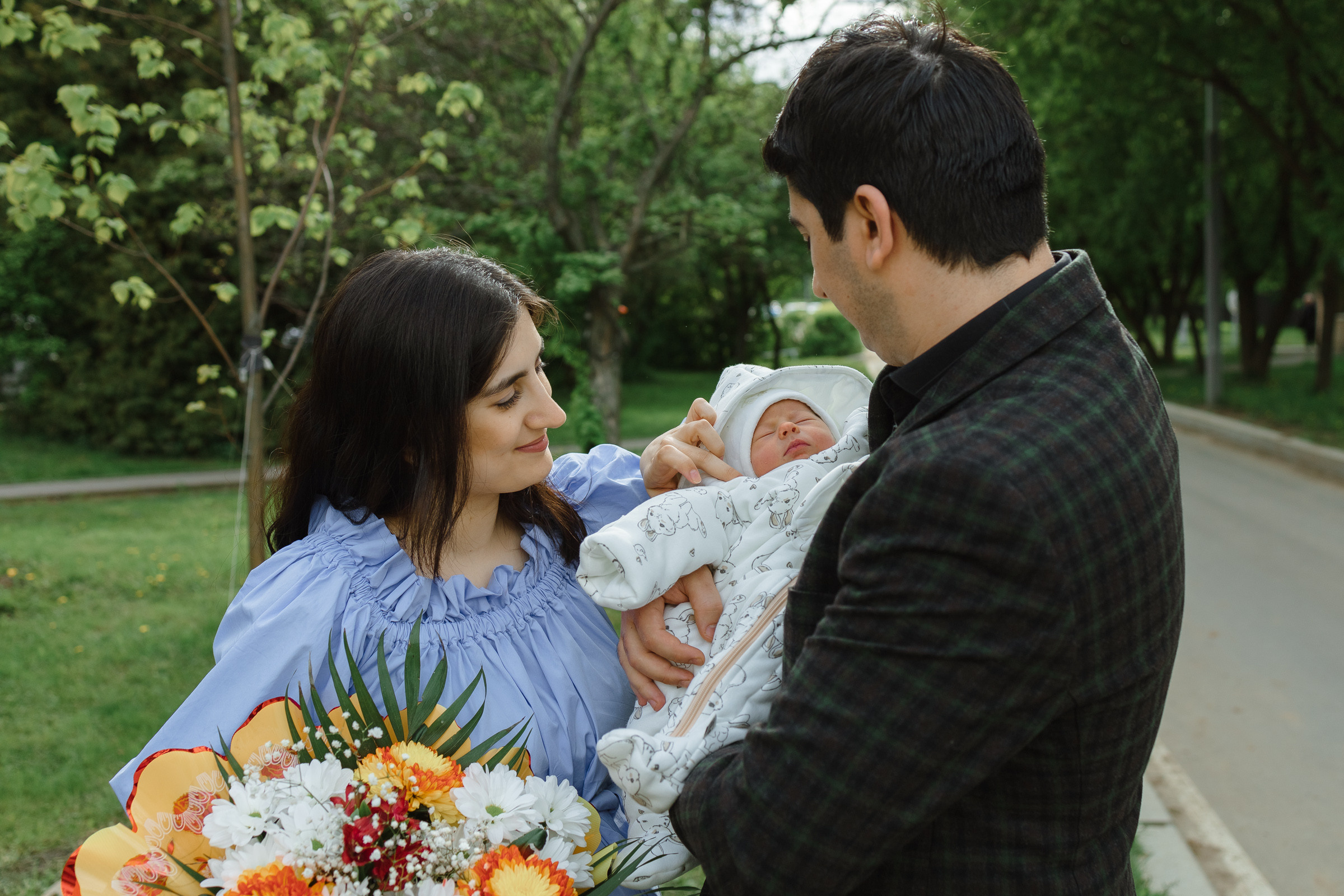 Сара выписка из роддома