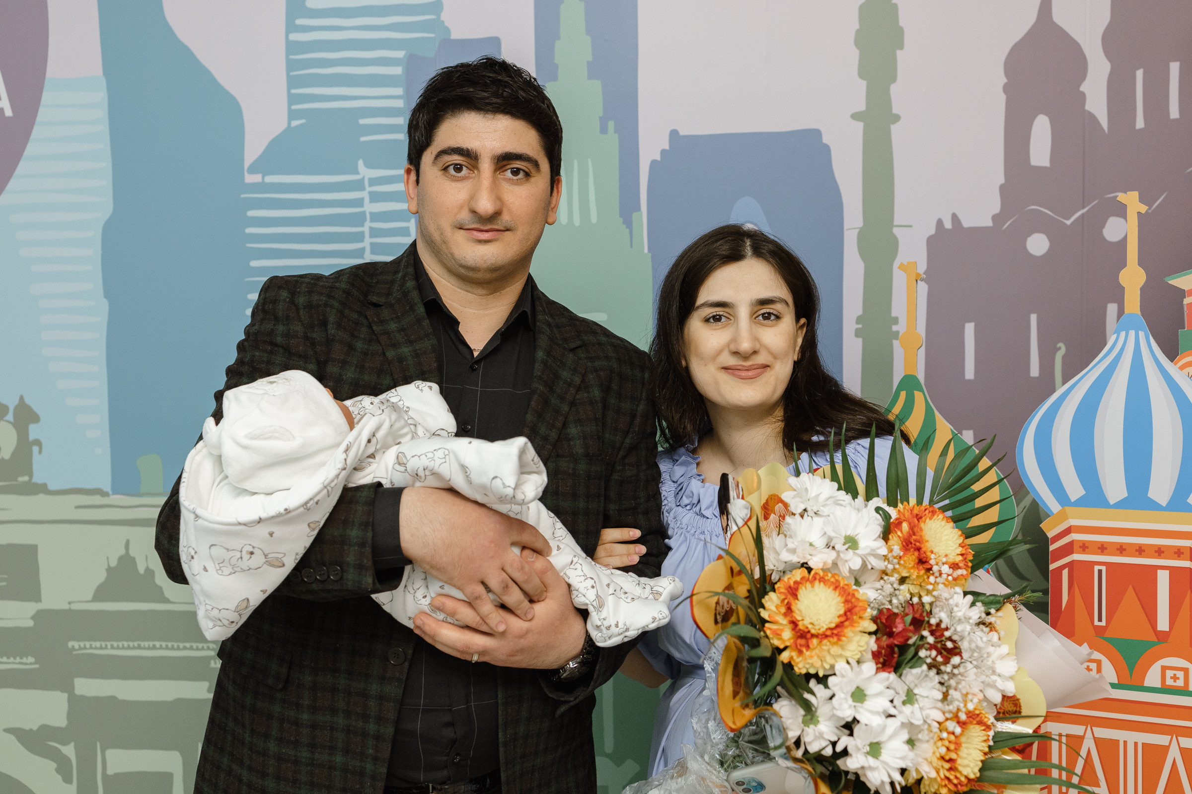 Сара выписка из роддома