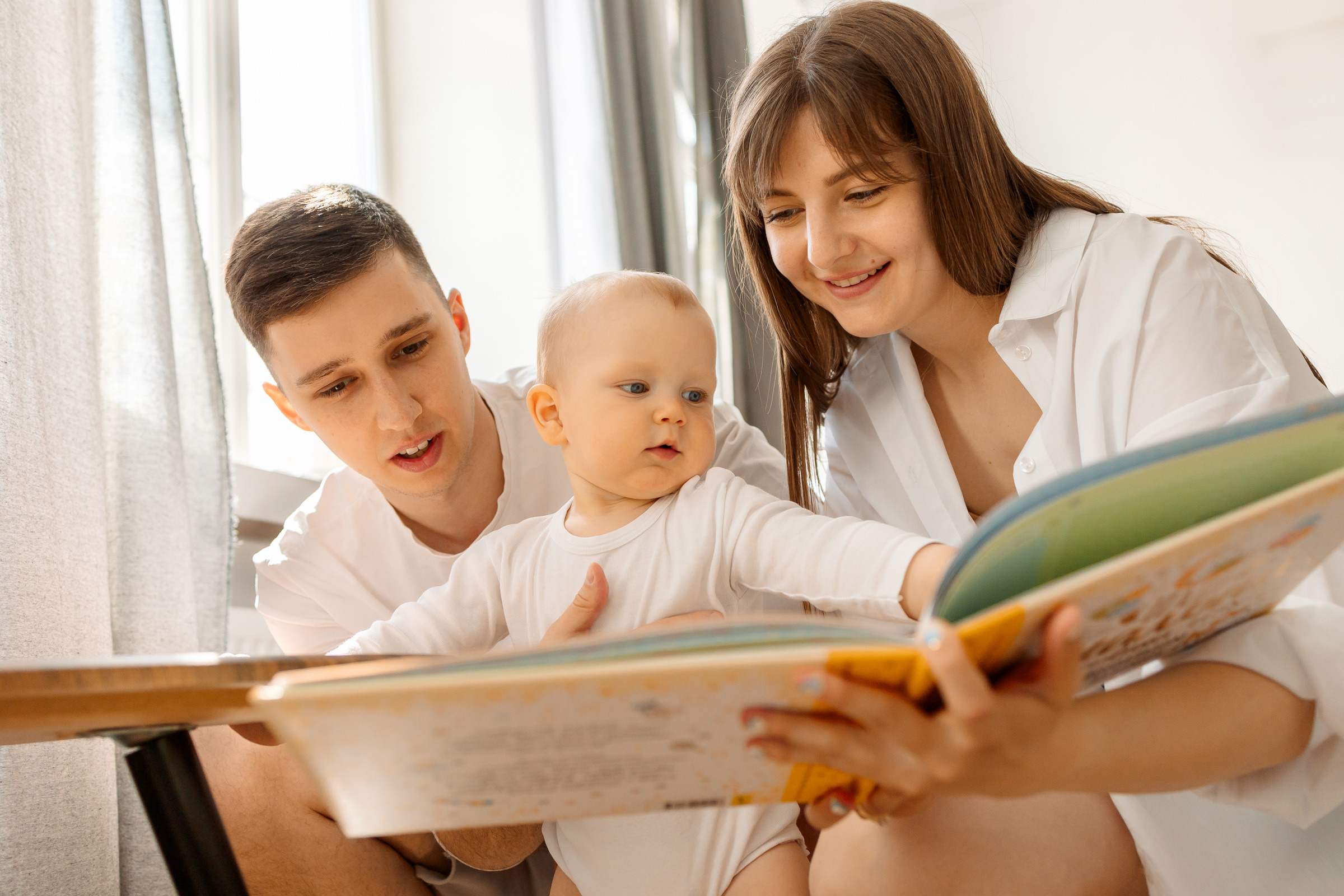 Семейная съемка первого тортика. Семейный Фотограф в Москве Евгения Симоненко