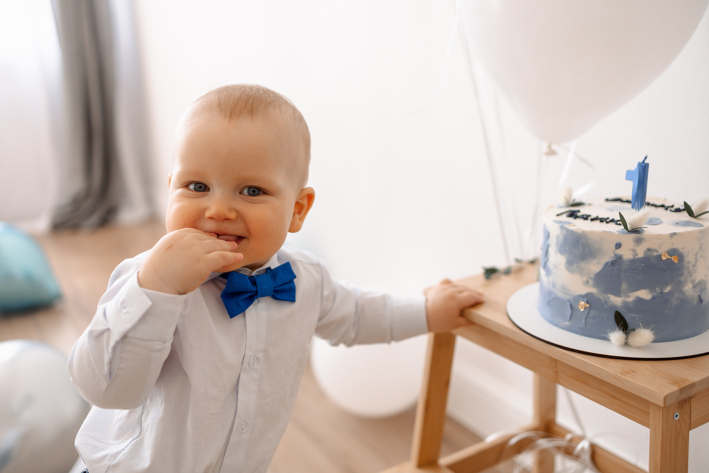 Семейная съемка первого тортика. Семейный Фотограф в Москве Евгения Симоненко