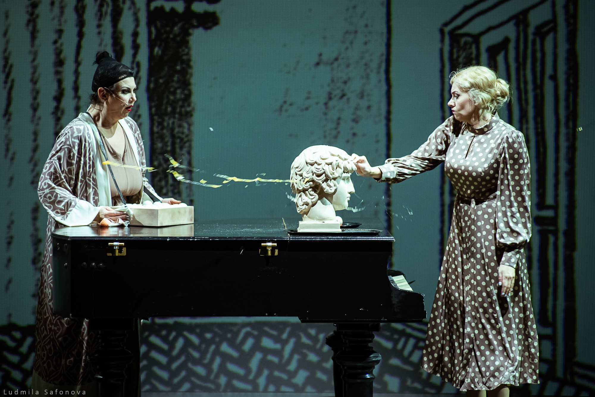 Весёлые ребята, театр на Таганке. Lucytheatre