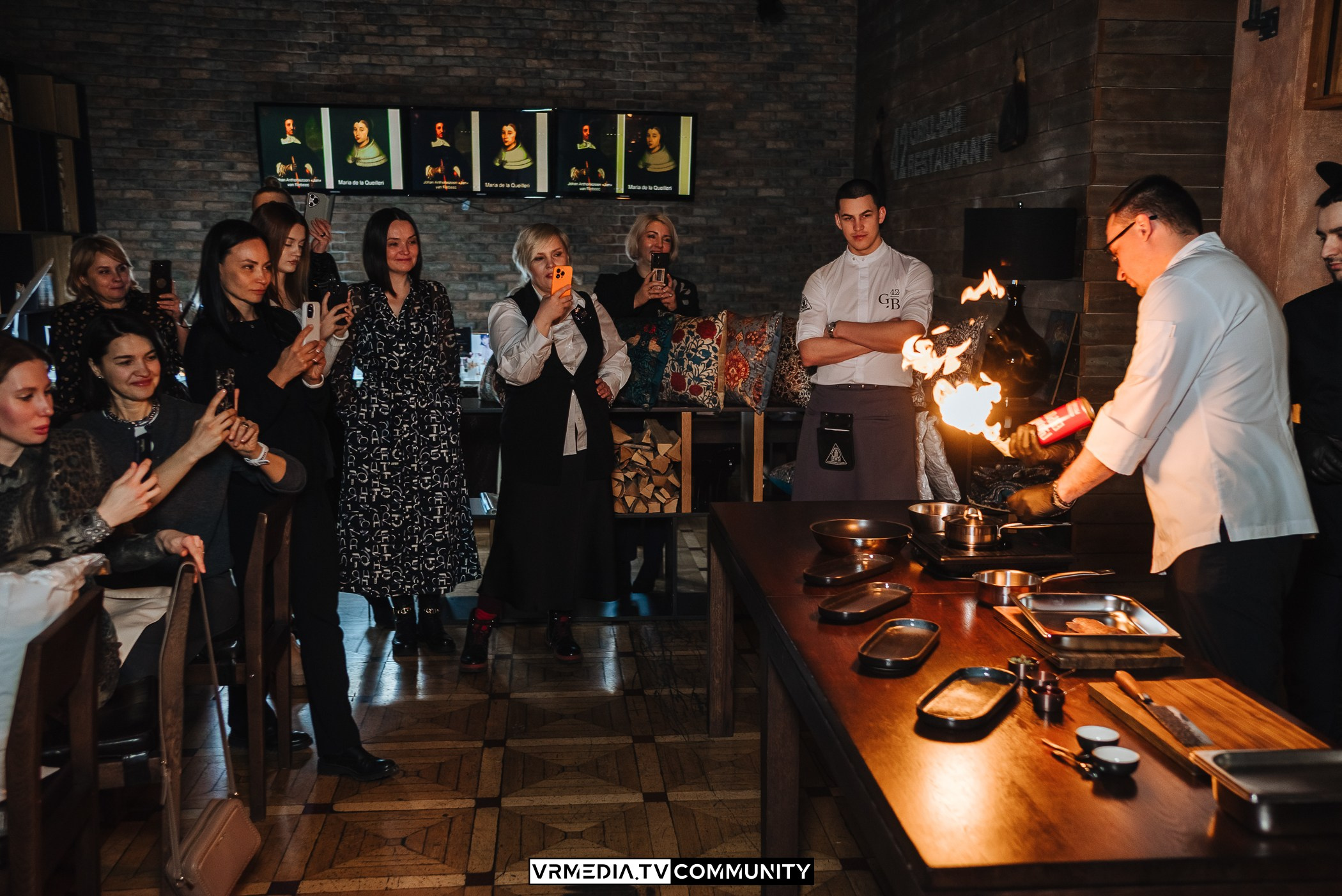 Модный вторник. Винный вечер «Жизнь замечательных людей»