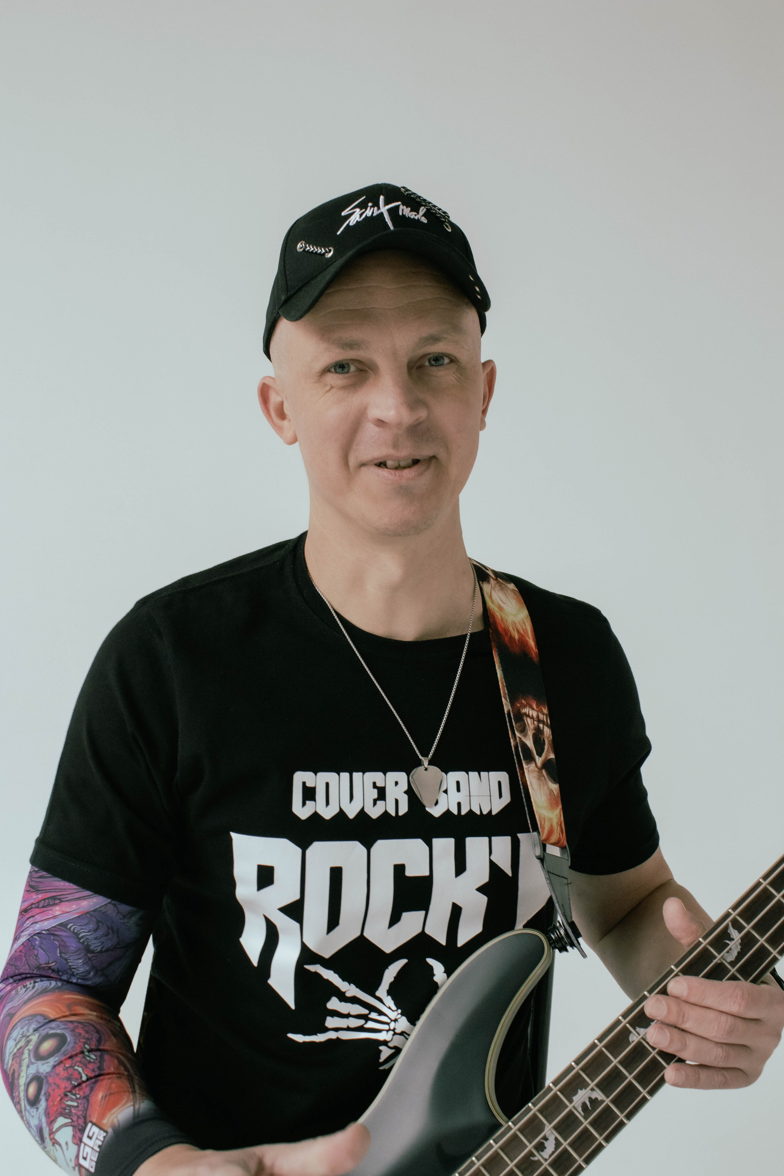 СТУДИЯ. Уличный фотограф Города N