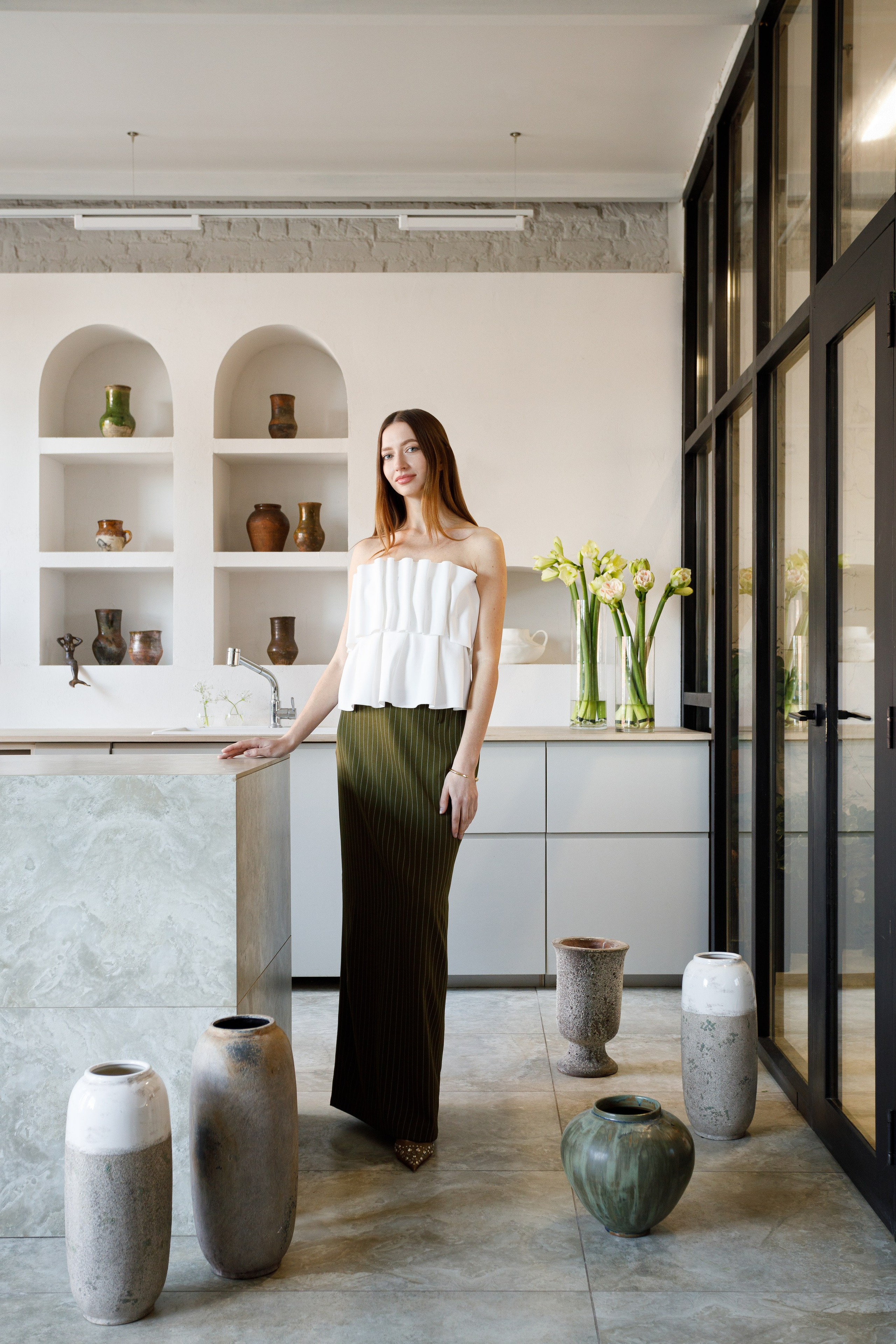 Профессиональная съемка портретов в интерьере в Самаре. Интерьерный фотограф Дима Птицын и стилист Дарья Копылова