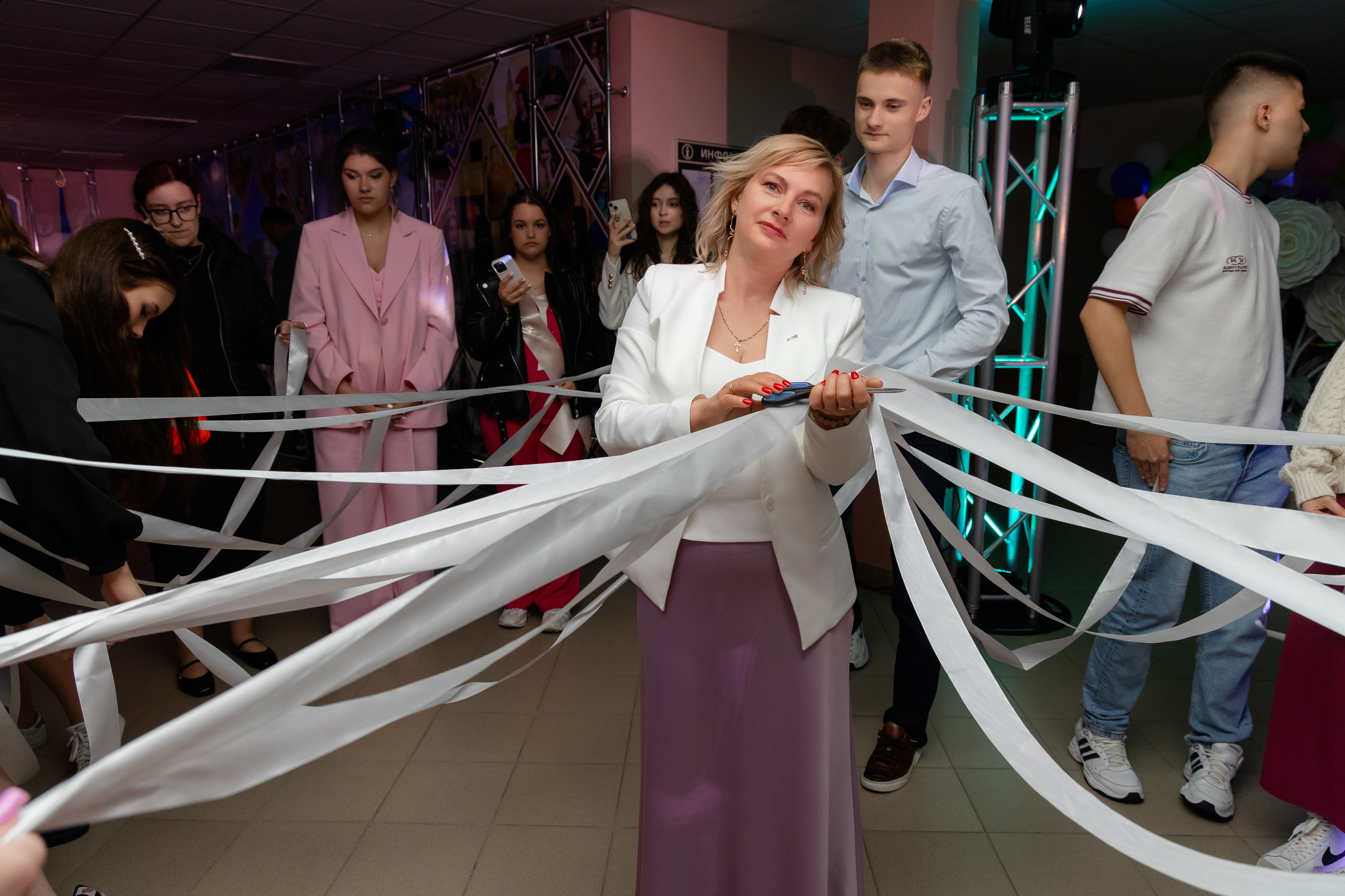 Школьный выпускной 2025 год в Минске, Беларуси. Свадебный фотограф в Минске/Беларуси Сергей Спиридонов