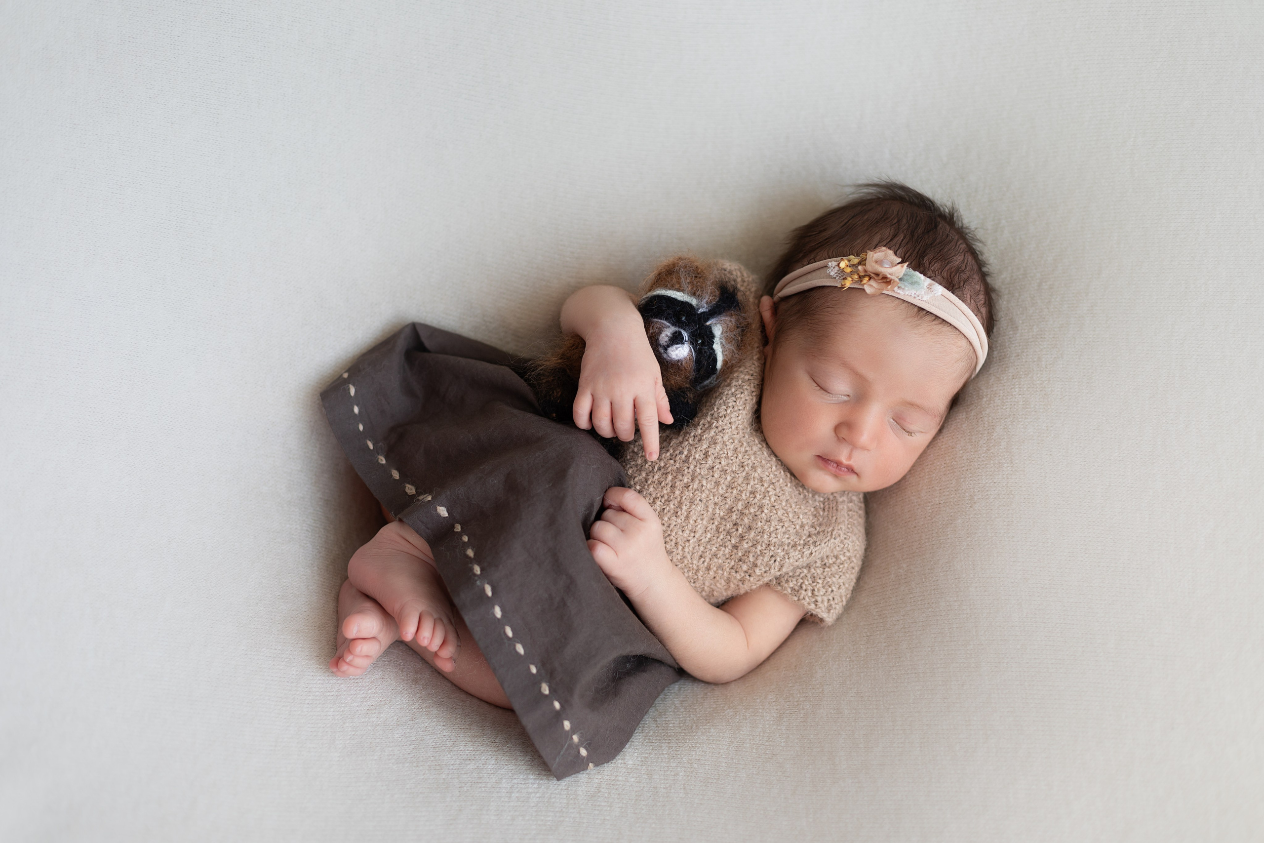 PH @anna_molodykh_newborn.almaty. Retoucher Aleksmokh