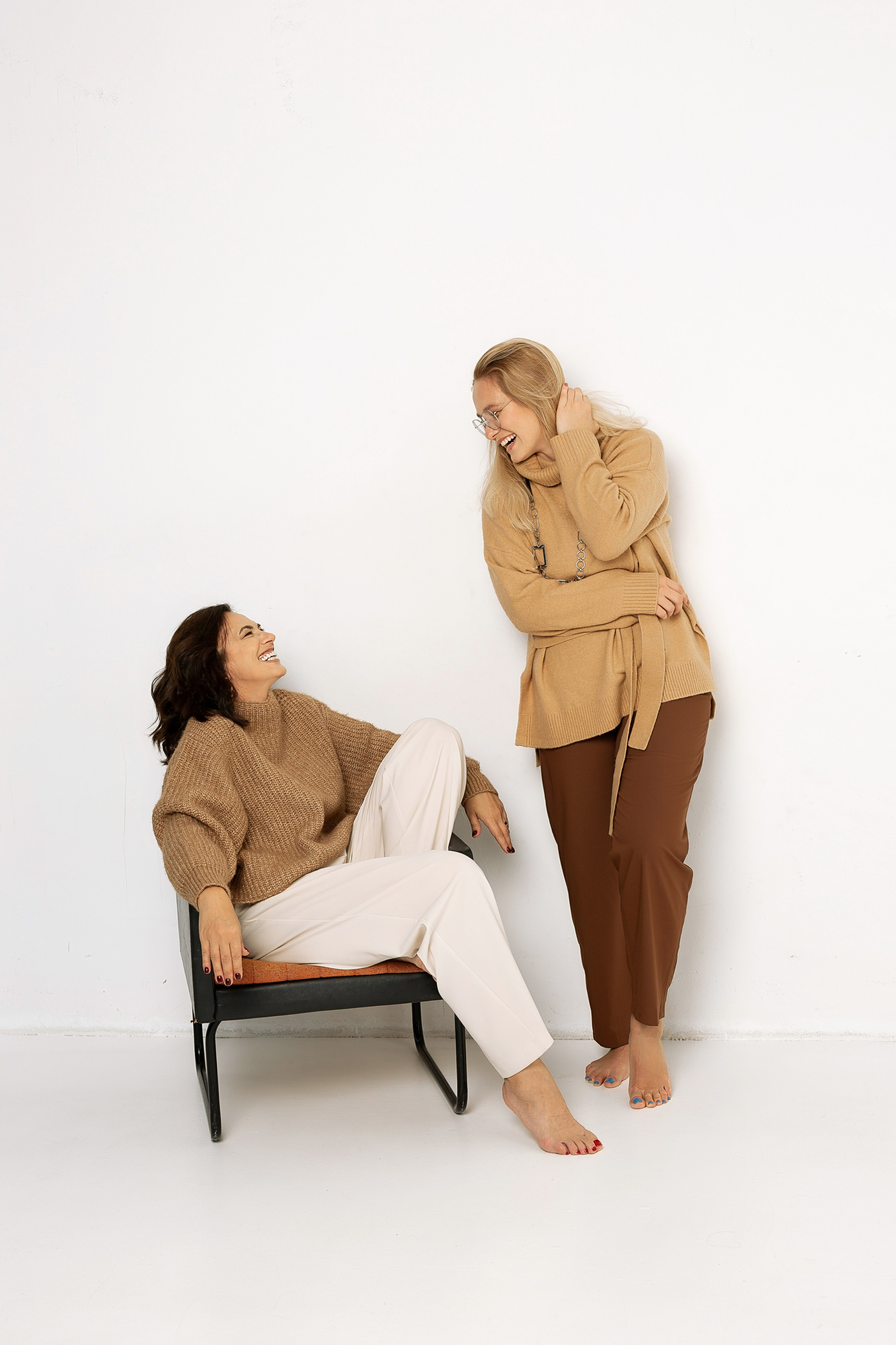 Татьяна и Анжела, владельцы актёрского и модельного агентства. Семейный фотограф в Москве Марина Петра