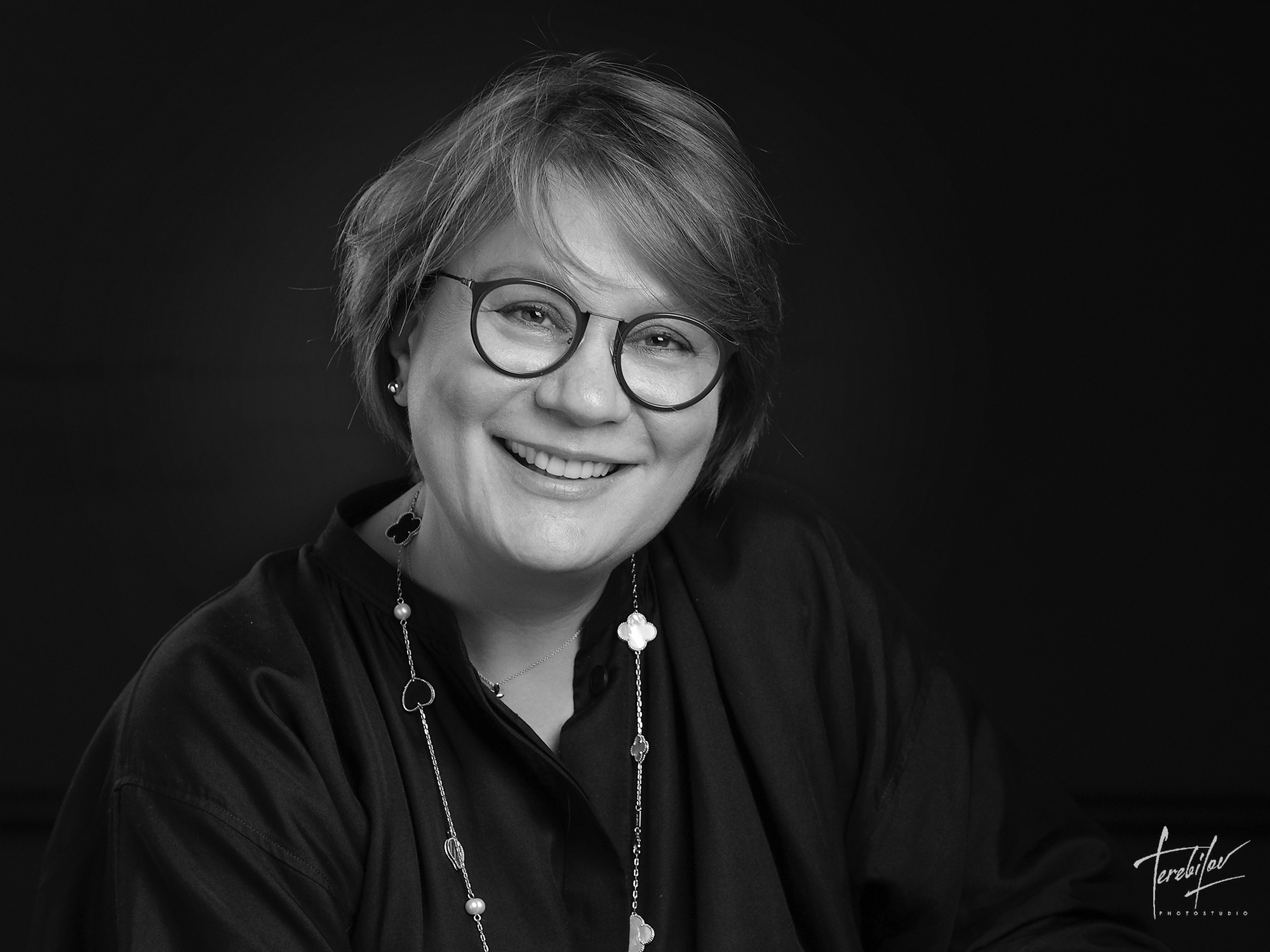 ГАЛИНА КЛОЧКОВА — Директор общеобраз. учреждения «Школа им. М. В. Ломоносова». Фотохудожник, портретист, фотограф в Нижнем Новгороде, Москве — Андрей