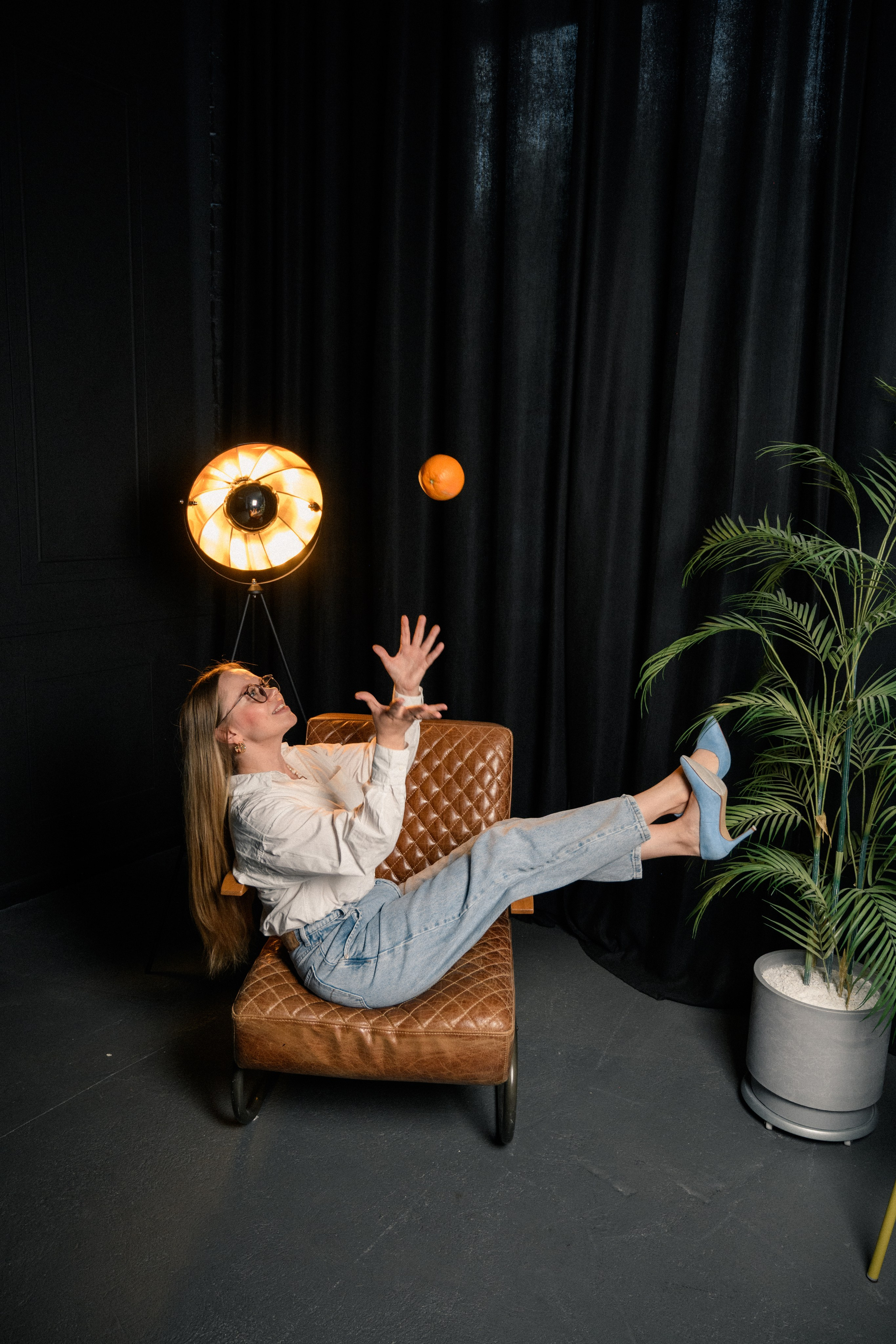 Игра с апельсинами. Фотограф в Ростове-на-Дону Оксана Филатьева