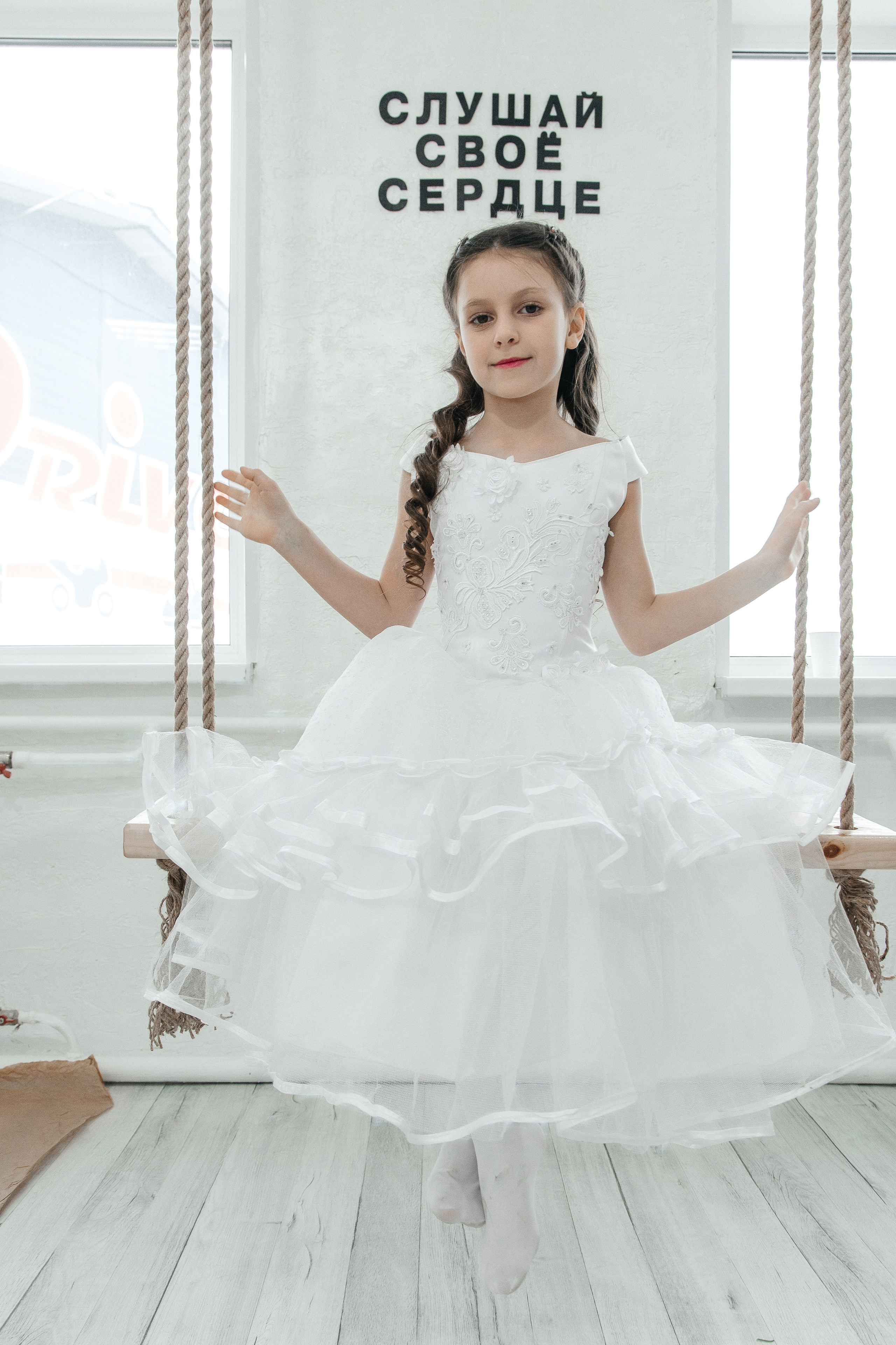 S & E. Street photographer