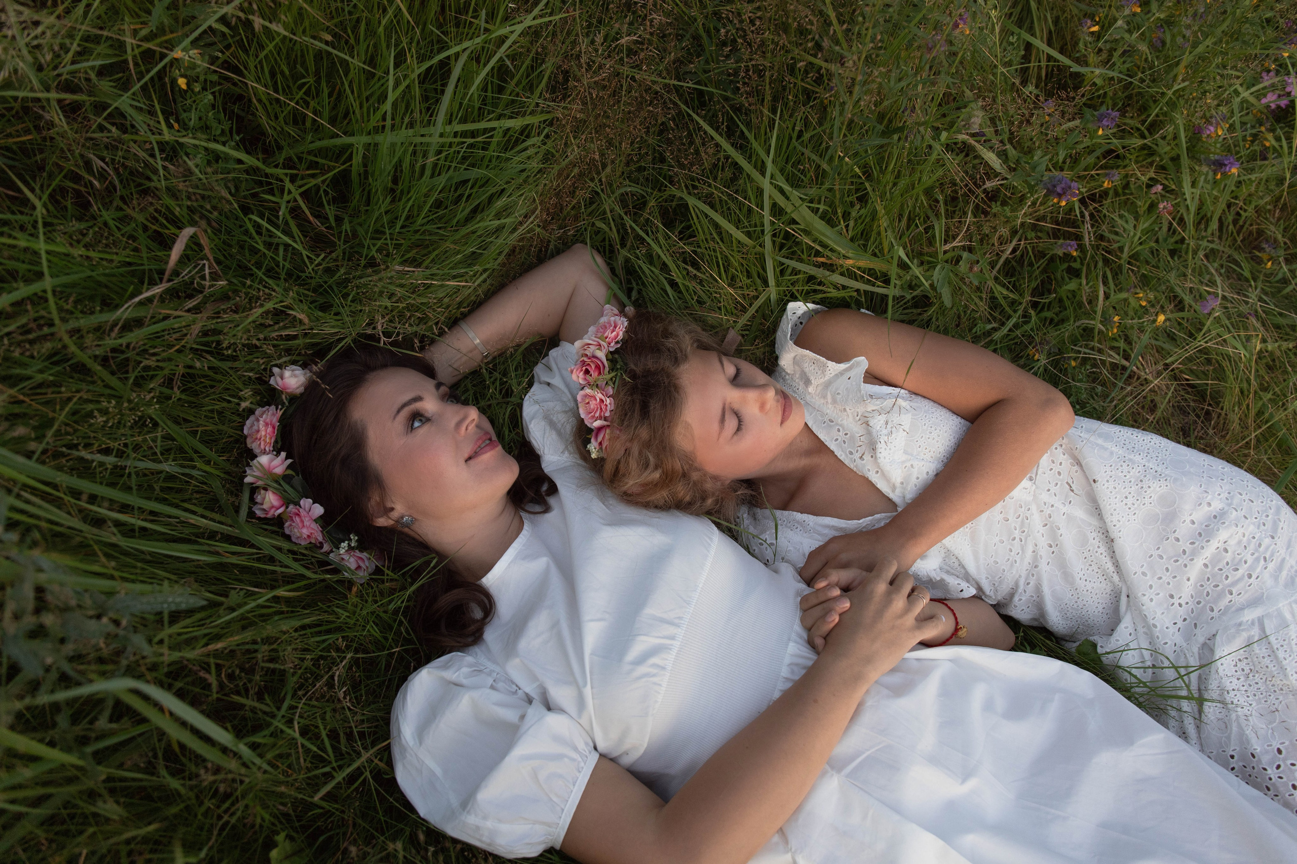 Оля и Арина. Главная