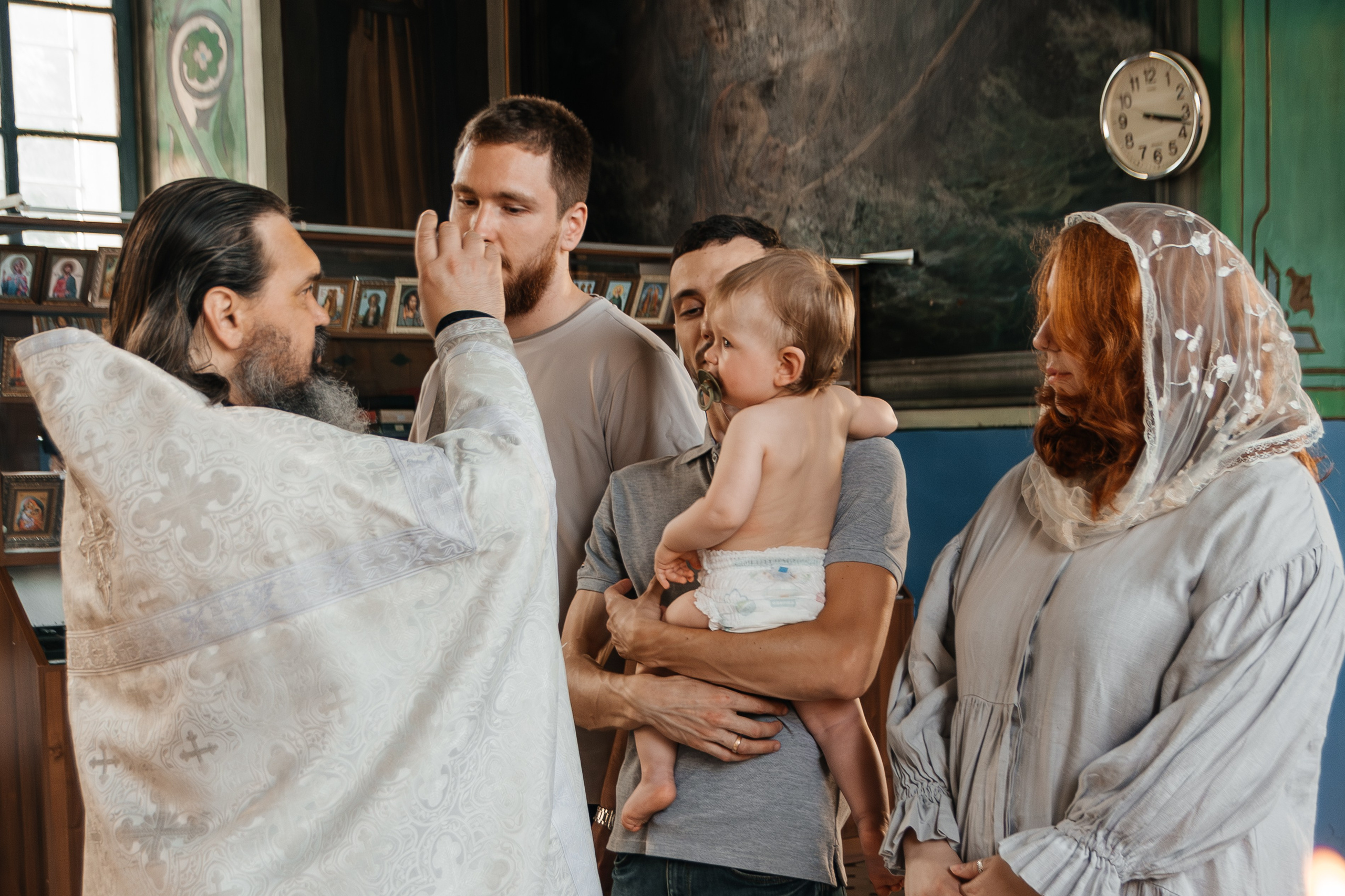 Фотосессия крещения Лукьяна в Обуховке. Семейный и детский фотограф Кущ Наташа