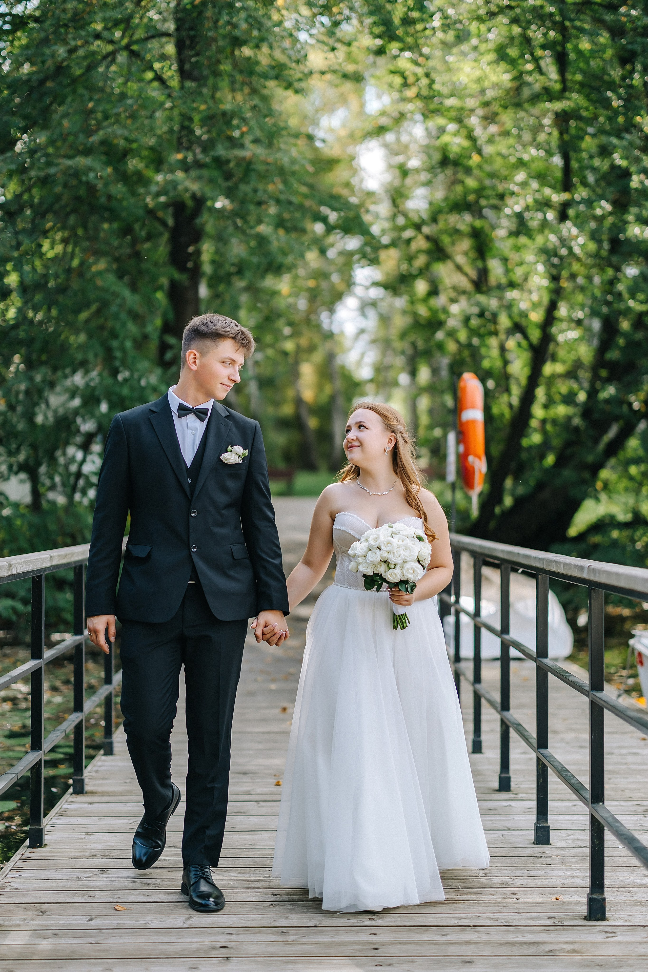 1. Александр Антонов. Профессиональный свадебный, репортажный фотограф в Москве, Подольске. Фото+Видео на любой праздник