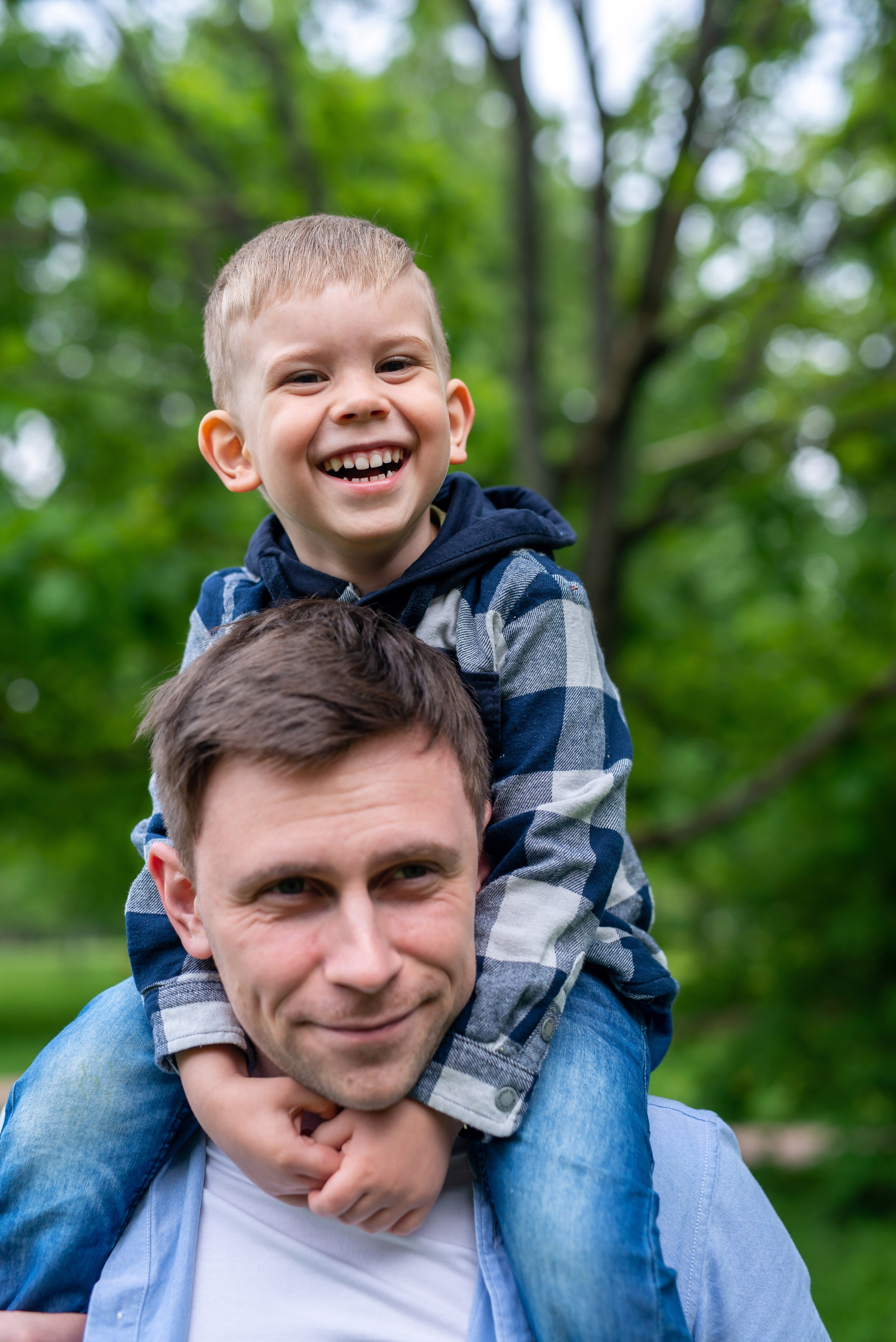 Наташа и Дима (фотосессия в цветущих садах). Портретный, семейный и свадебный фотограф в Санкт-Петербурге и в Пушкине Ширяев Денис
