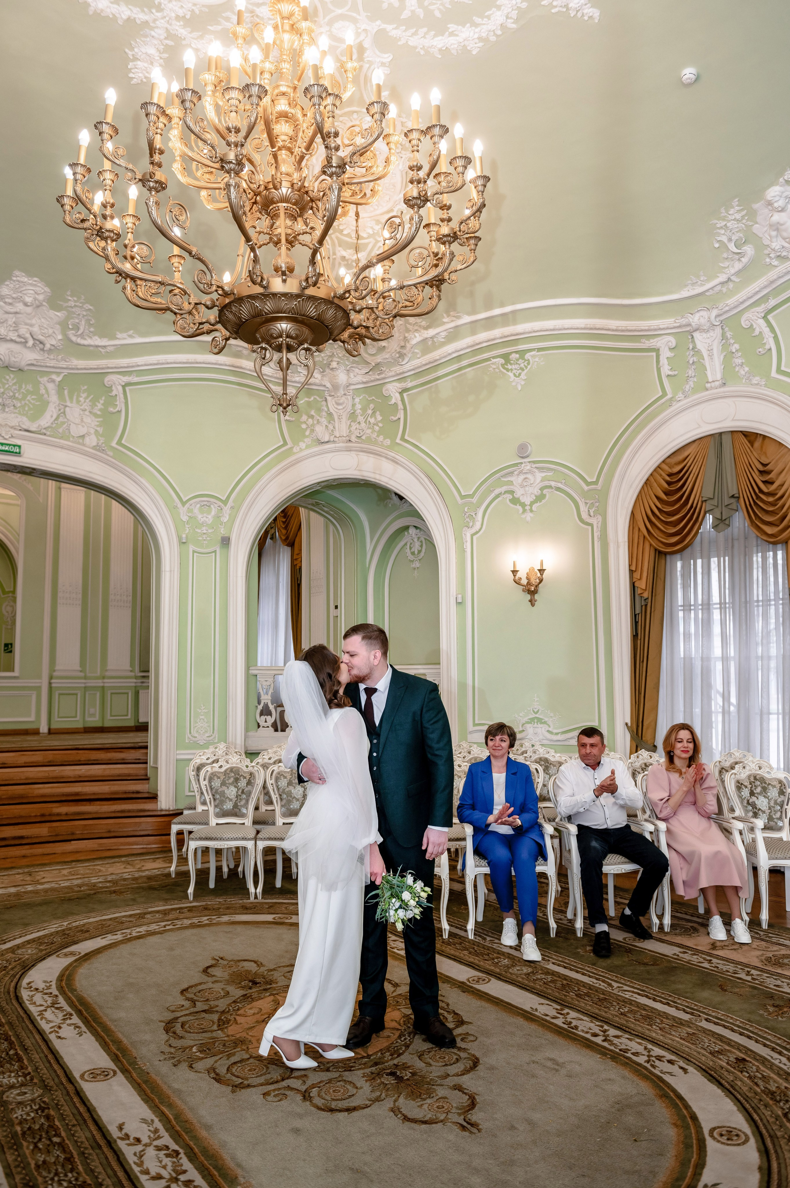 Ксения и Егор (фотосессия в ЗАГСе Петроградского района, Ботаническом саду с сакурой). Портретный, семейный и свадебный фотограф в Санкт-Петербурге и в Пушкине Ширяев Денис