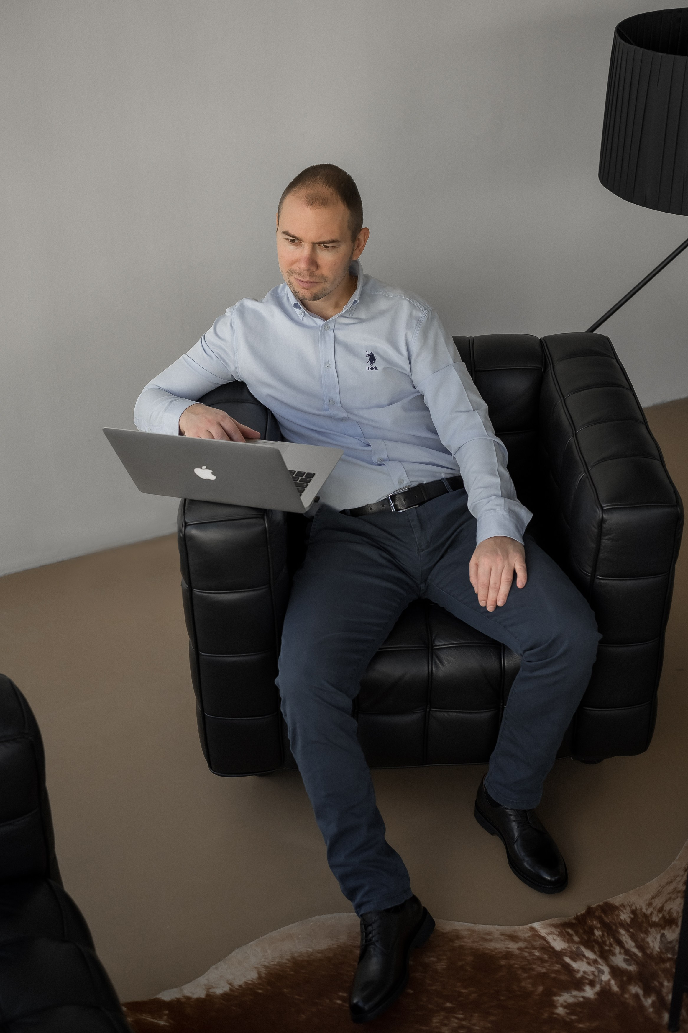 Бизнес портрет для руководителя. КОНТЕНТ |БРЕНД фотограф Санкт-Петербург — Жанна Олтаржевская