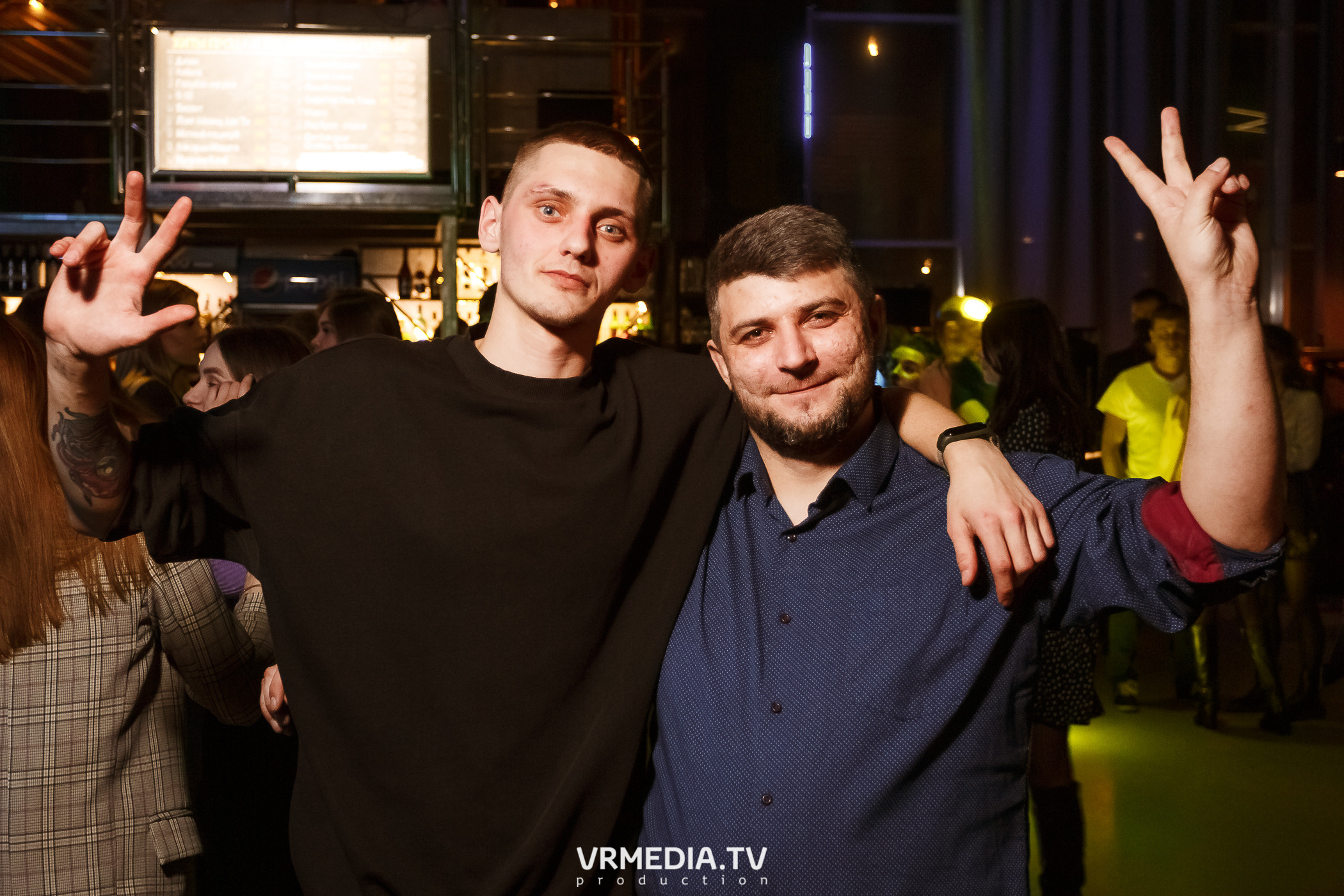 Выходные в баре «DOSKI»