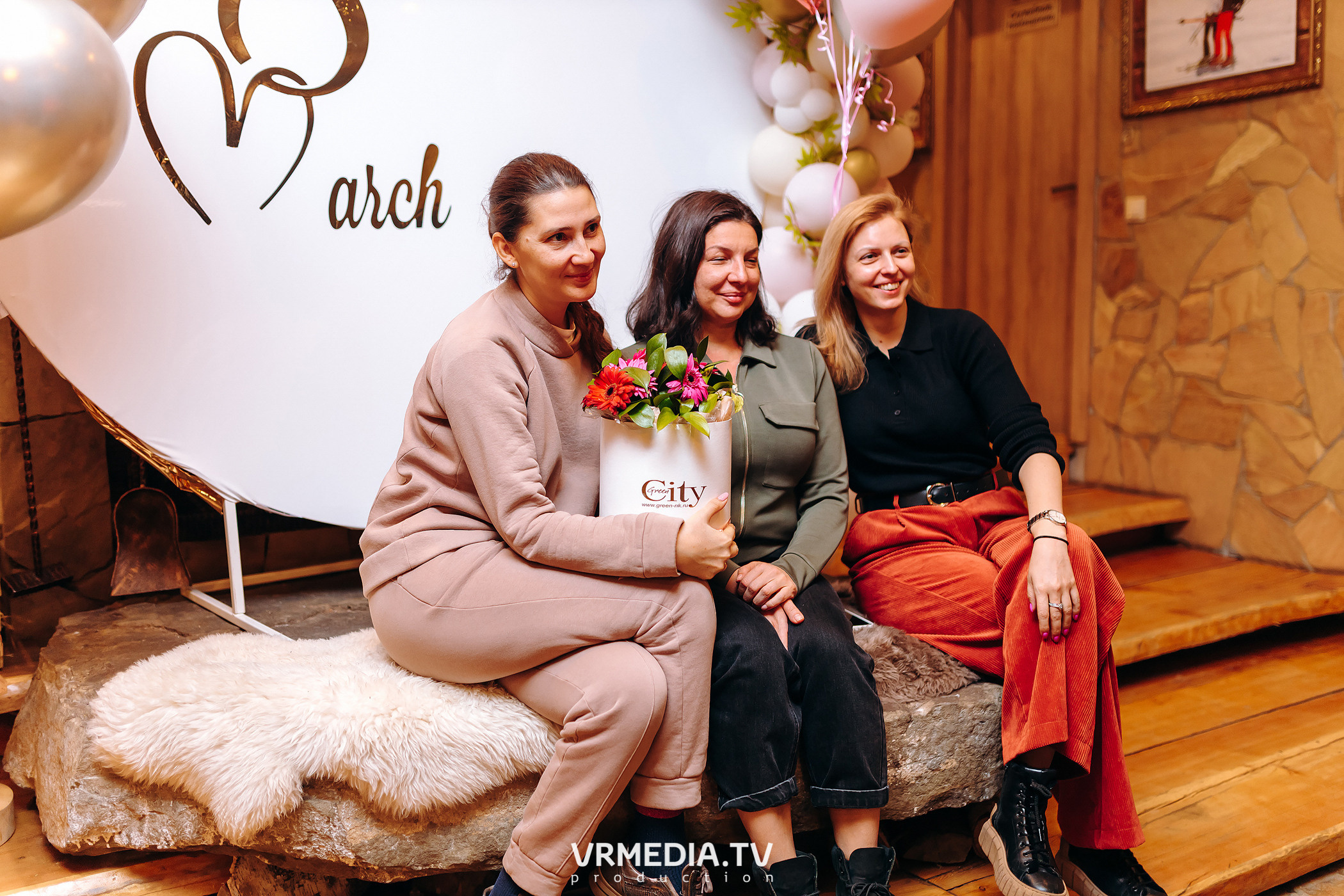 Международный женский день в «Alpen Club»