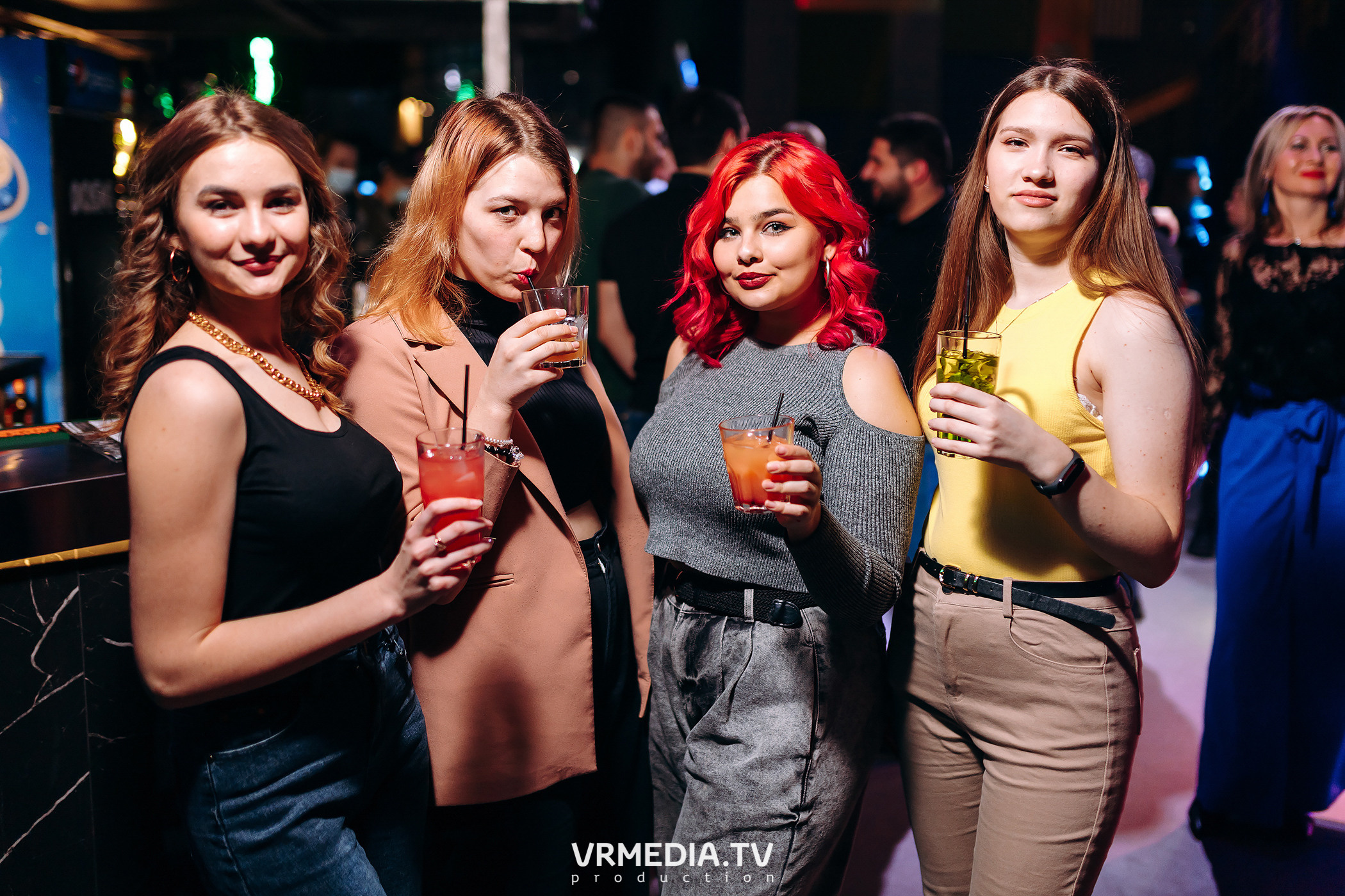 Выходные в баре «DOSKI»