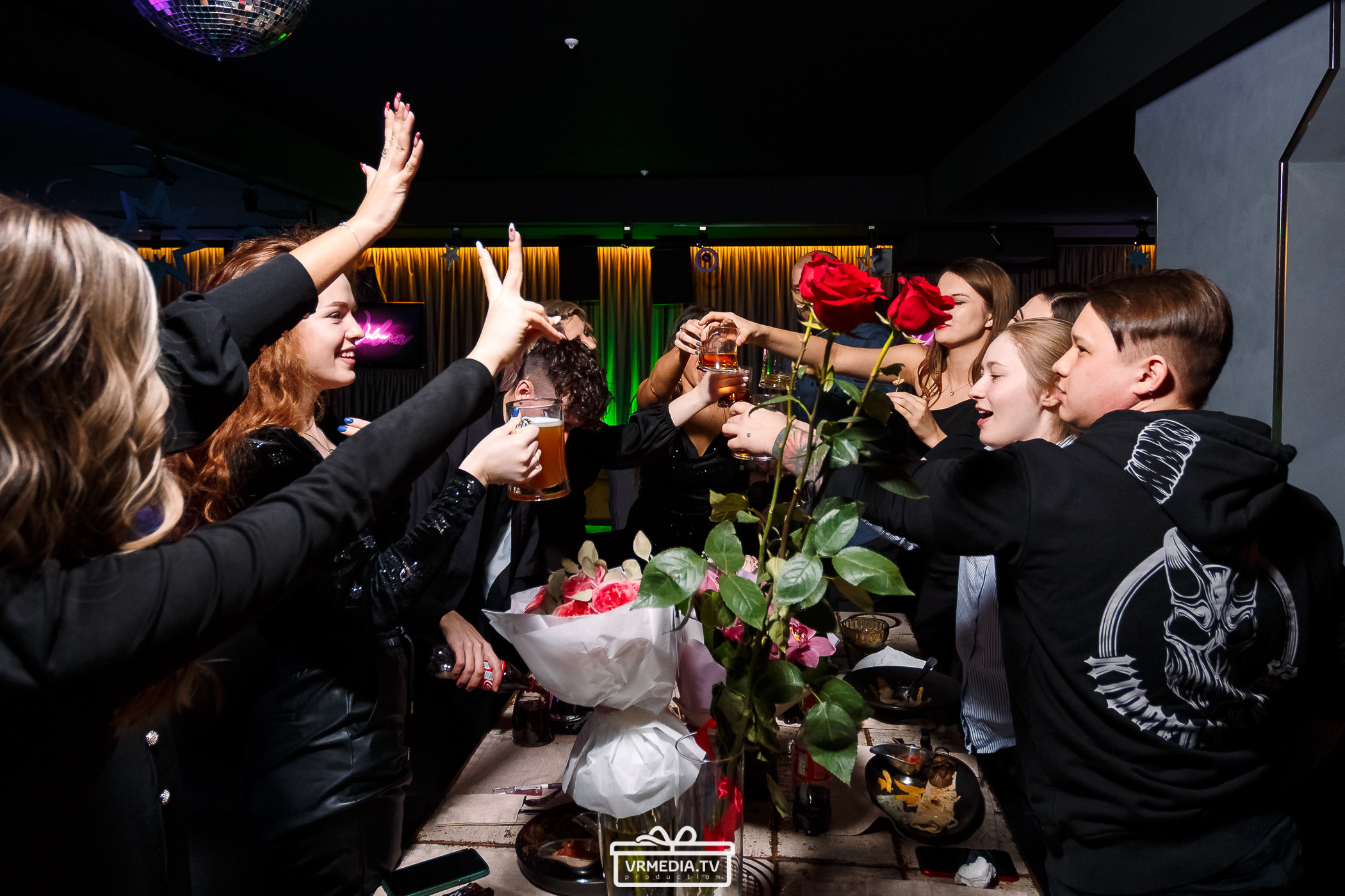 Merry Christmas в караоке-баре «Volna»