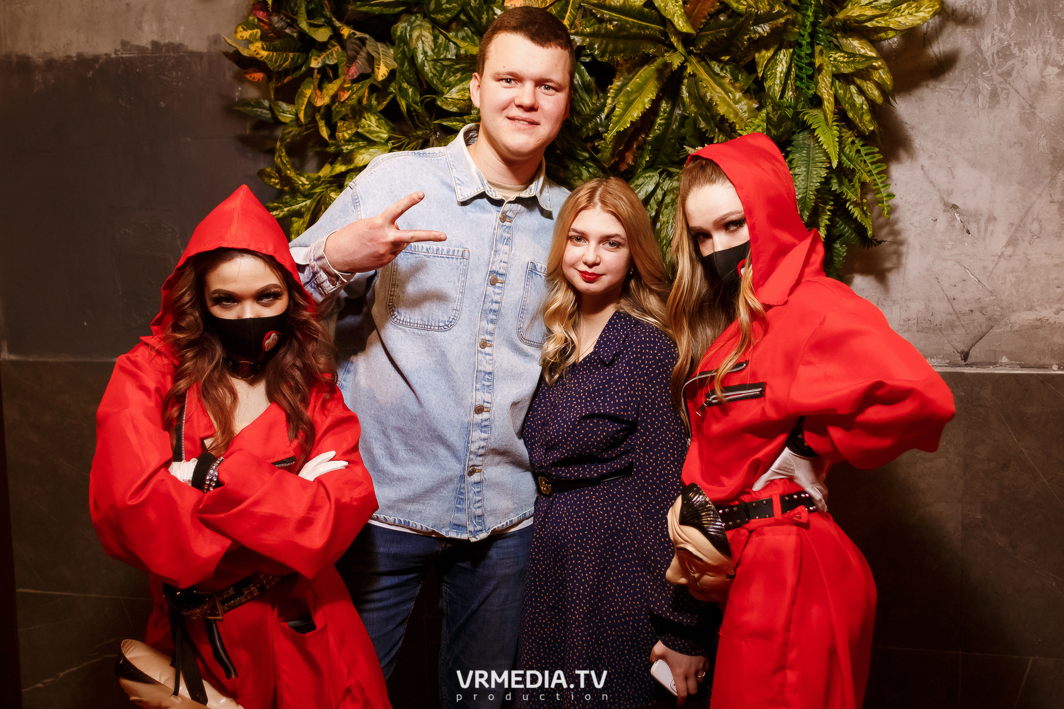 Выходные в баре «DOSKI»