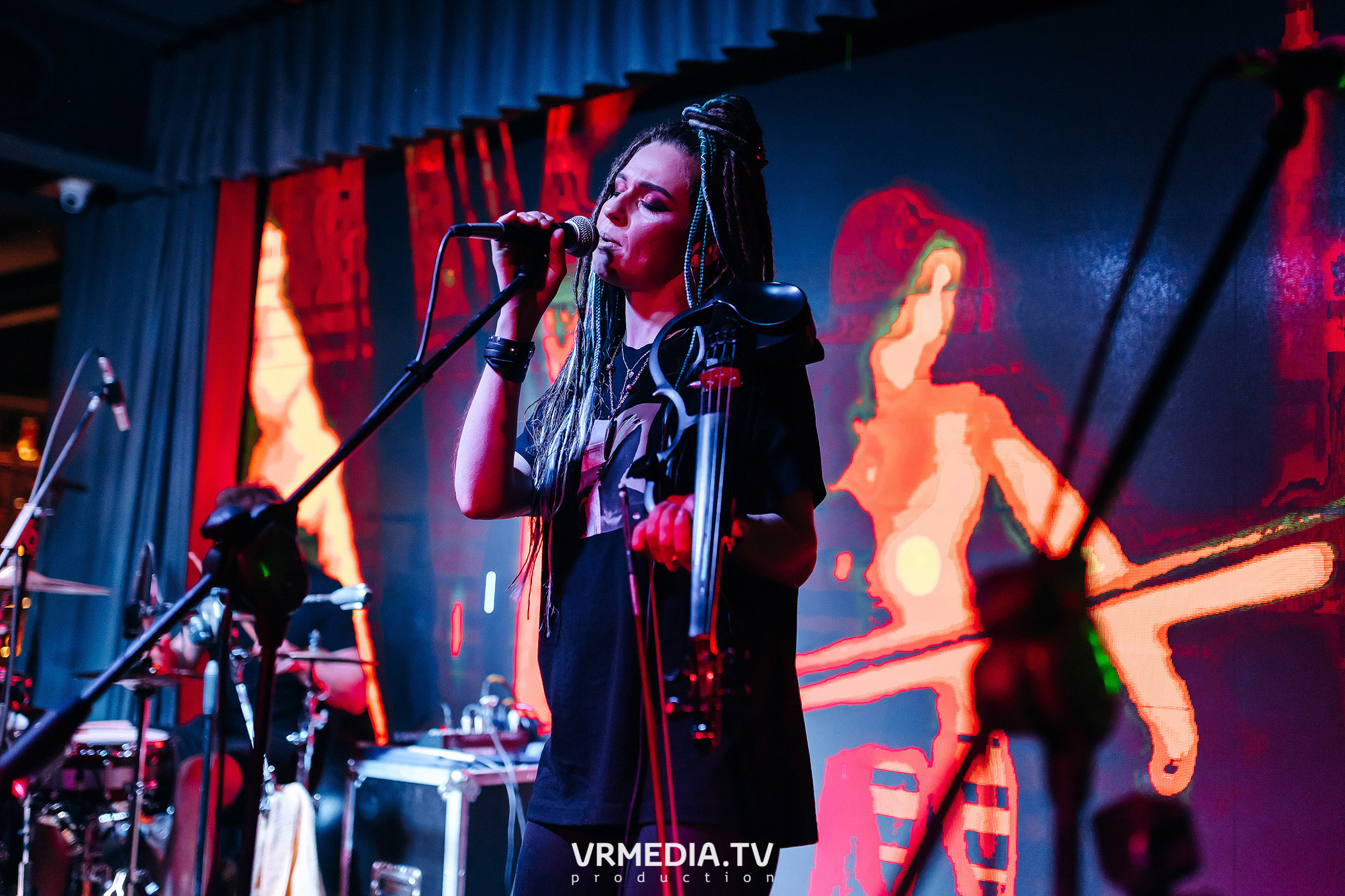 ЛИNДА в гриль-баре «Жара»