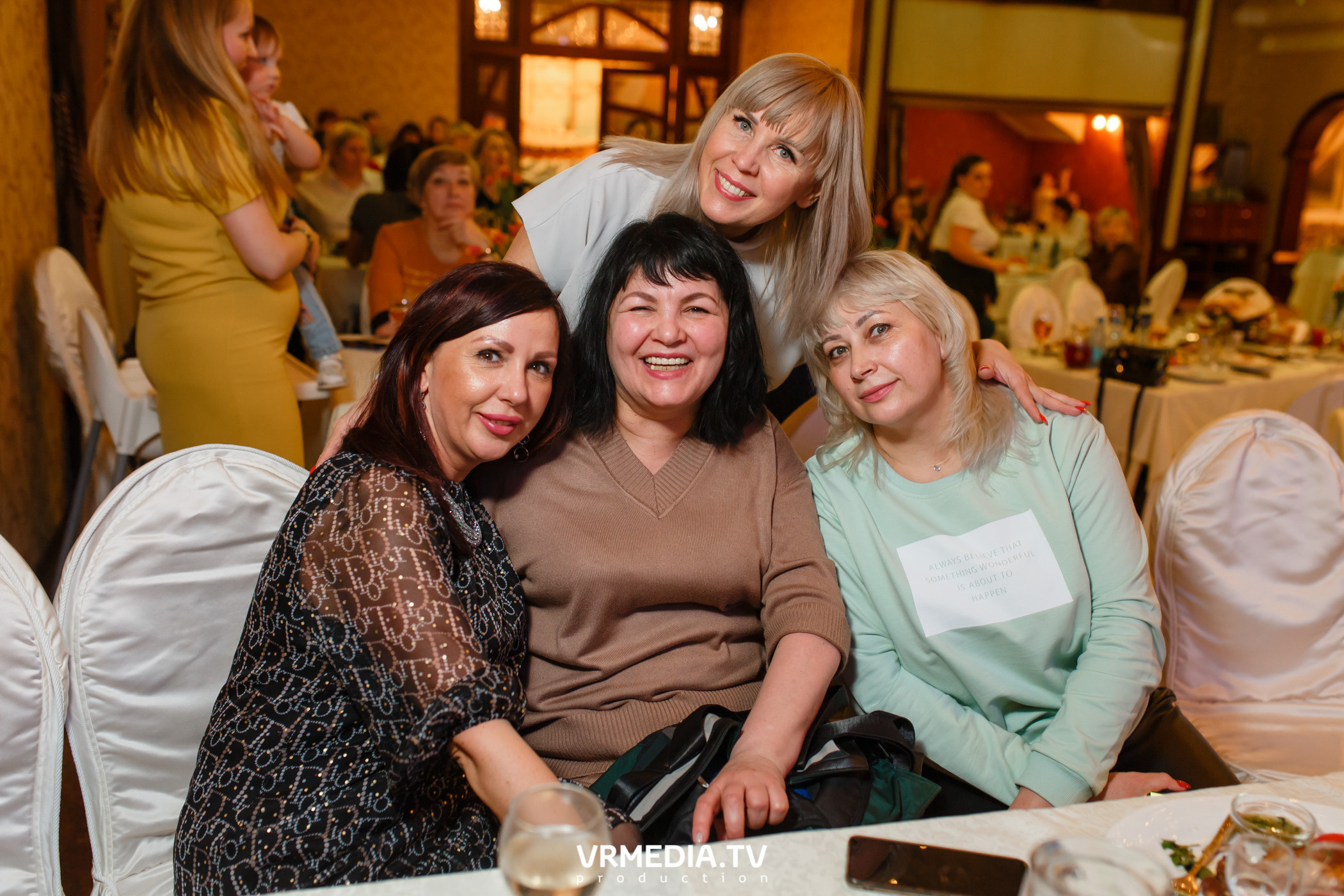 Международный женский день в ресторане «Лазурный Берег»