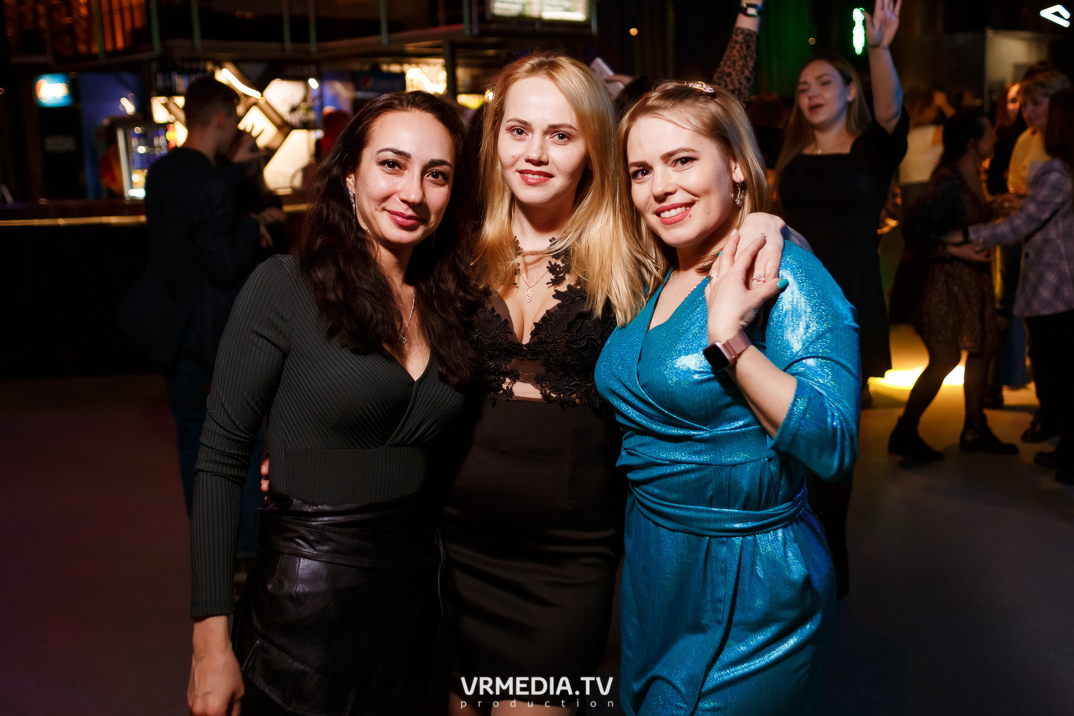 Выходные в баре «DOSKI»