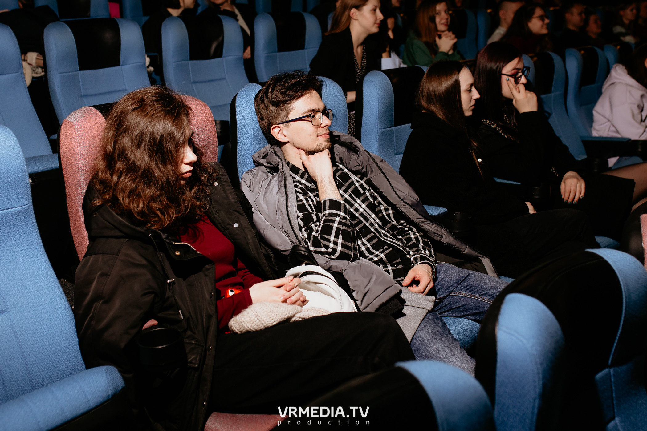 Премьера кемеровского художественного фильма «Чёрное эхо» в кинотеатре