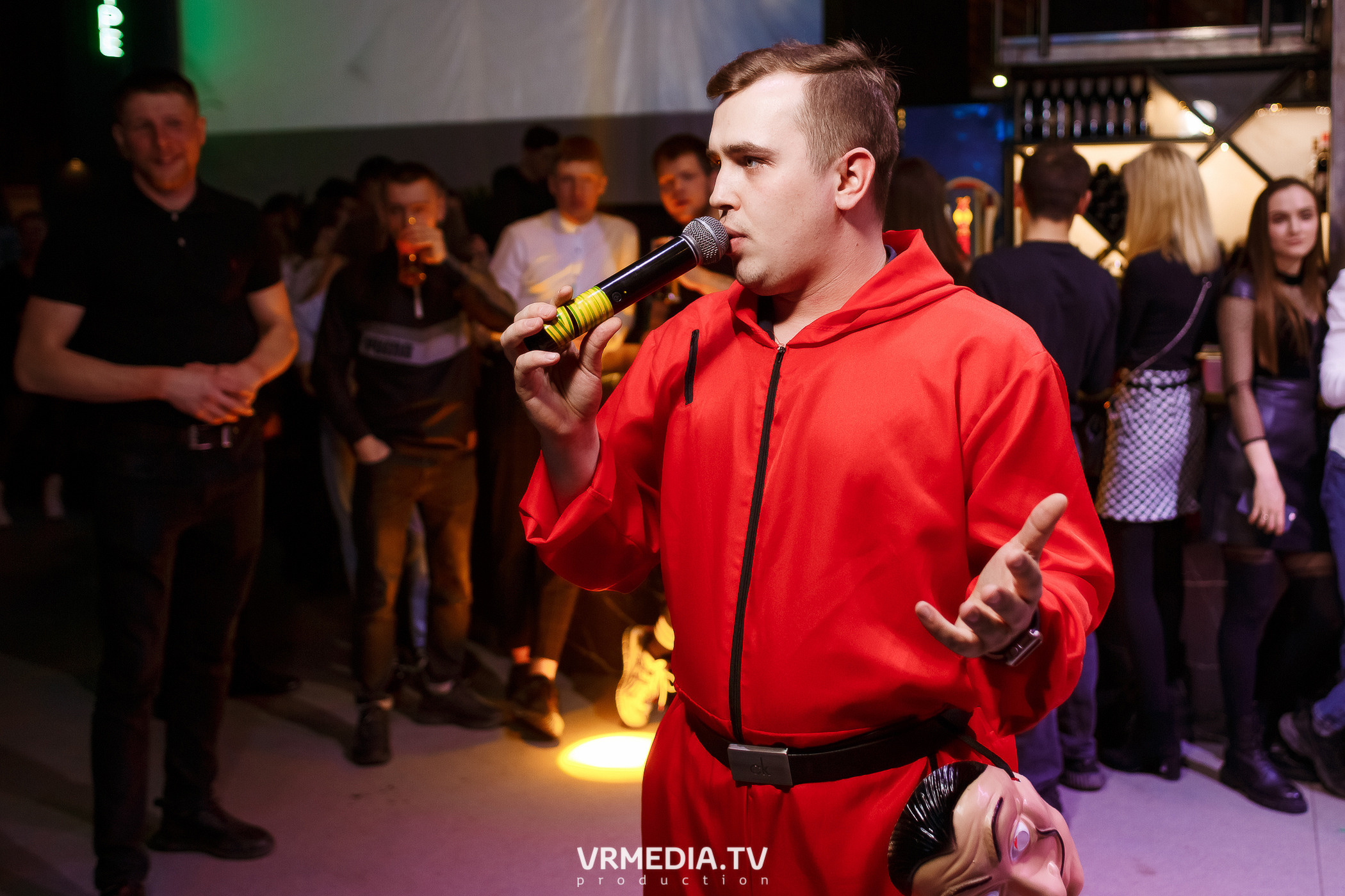 Выходные в баре «DOSKI»