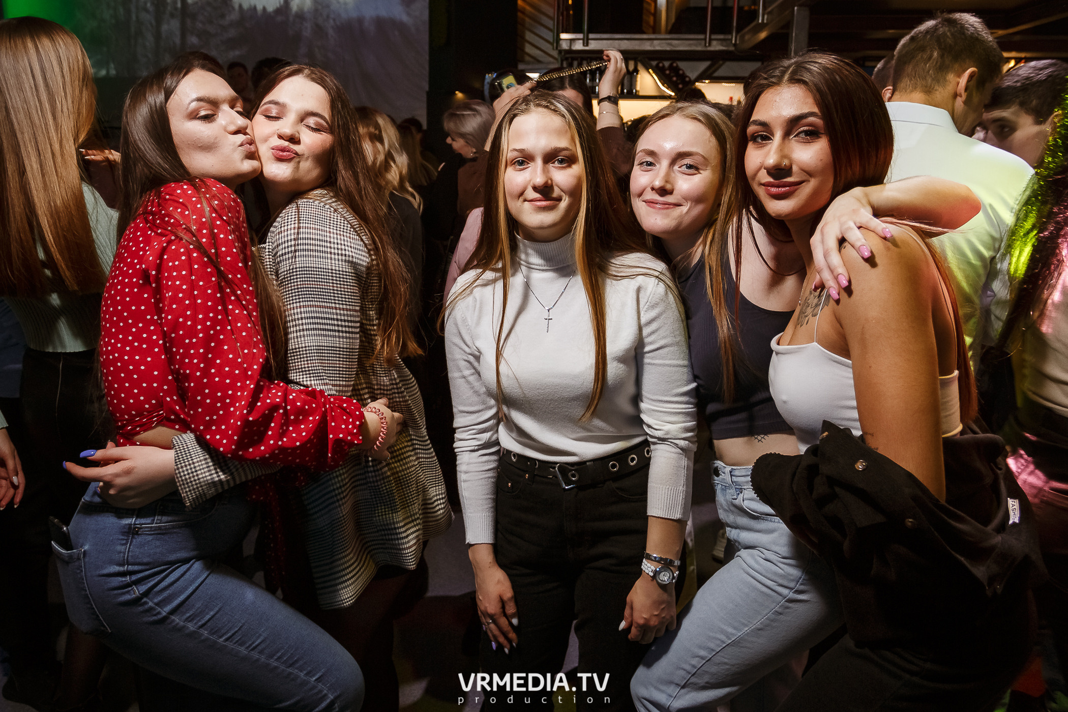 Выходные в баре «DOSKI»