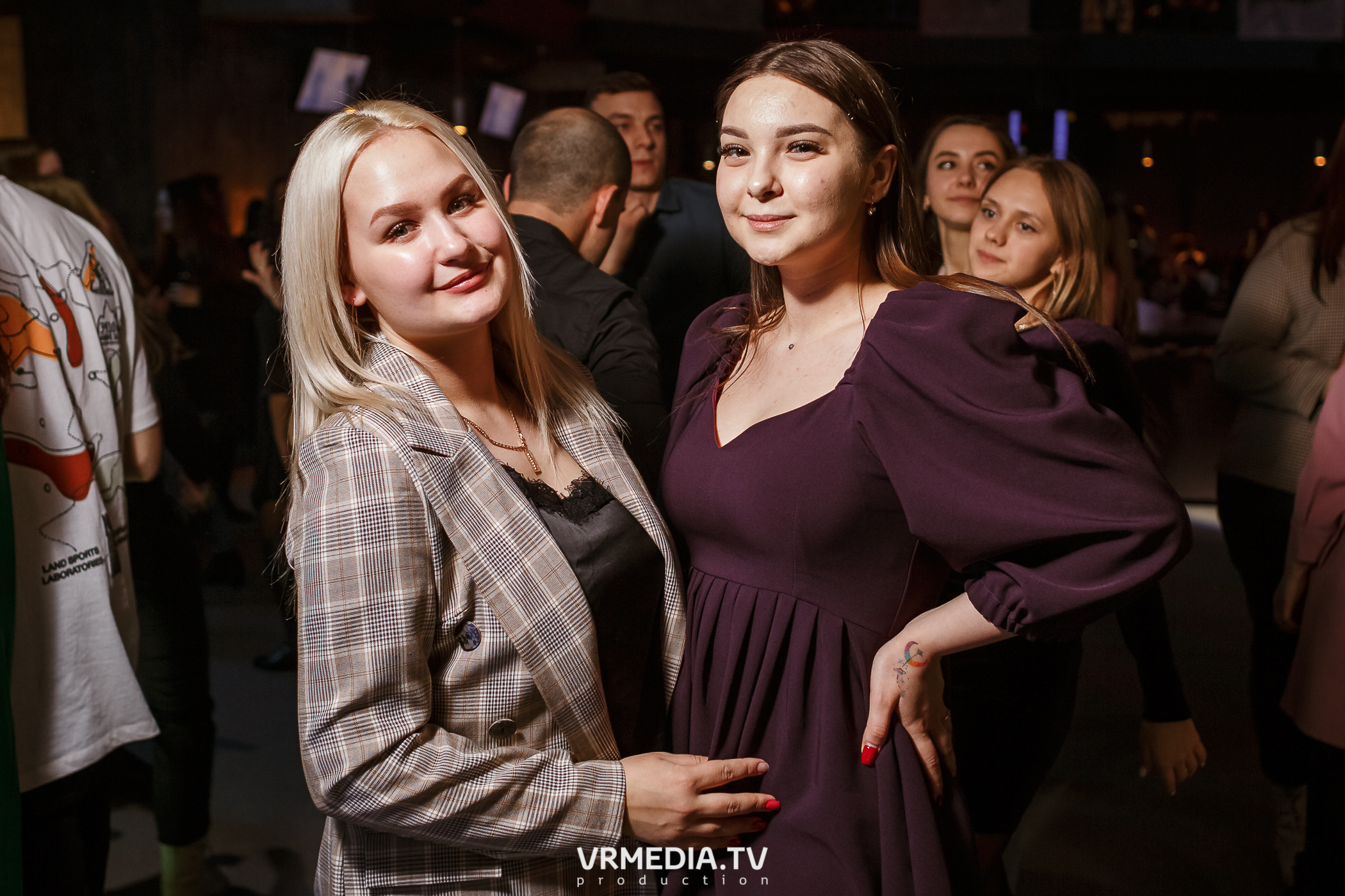 Выходные в баре «DOSKI»