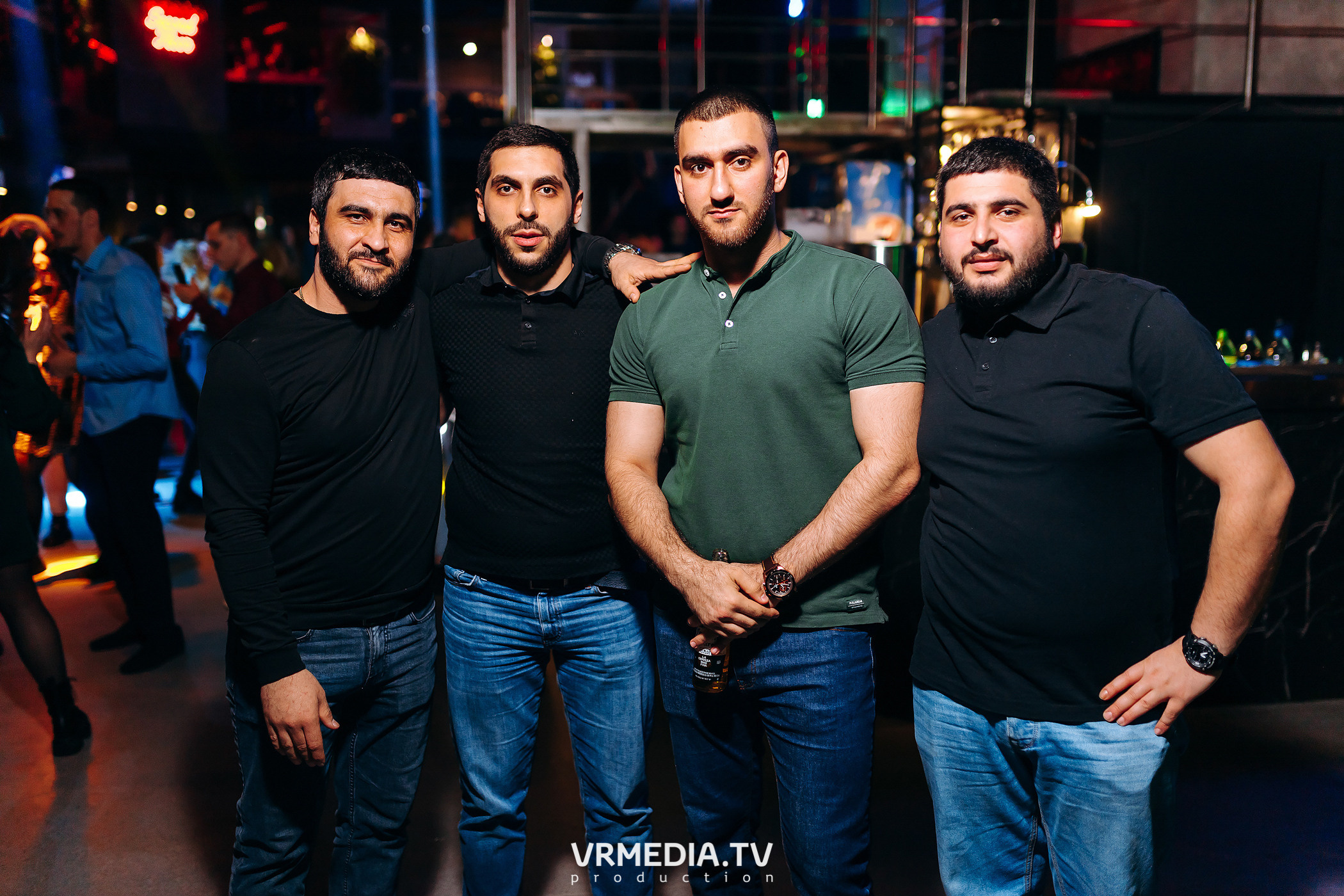 Выходные в баре «DOSKI»