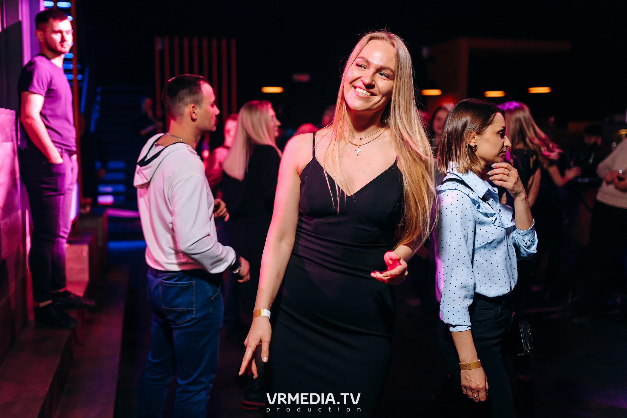 Live Broadcast в ночном клубе «ЭФИР»