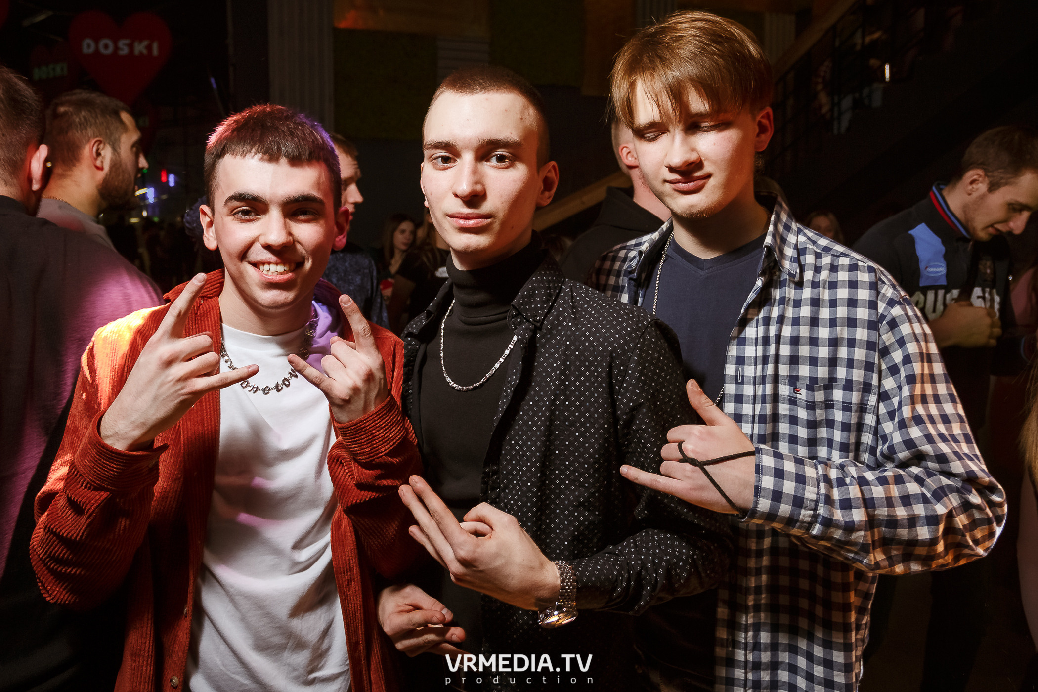 Выходные в баре «DOSKI»