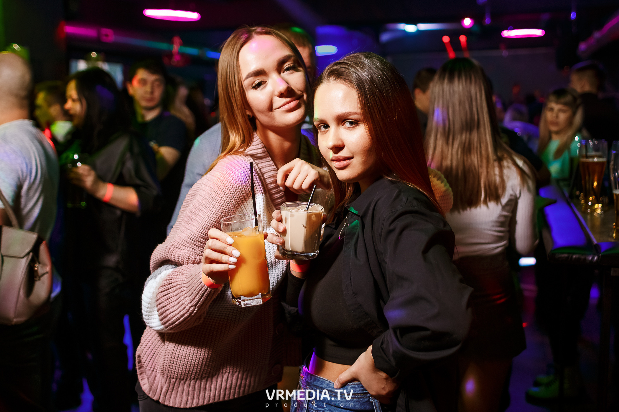 Международный женский день в баре «BORODA»